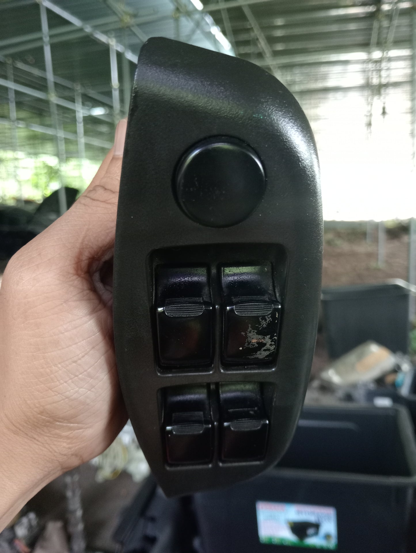 Chevrolet Aveo | Main Window Switch