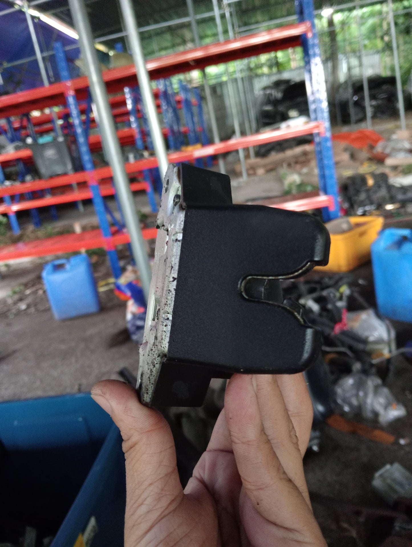 Ford Escape | 2.3 | Trunk Lock Actuator