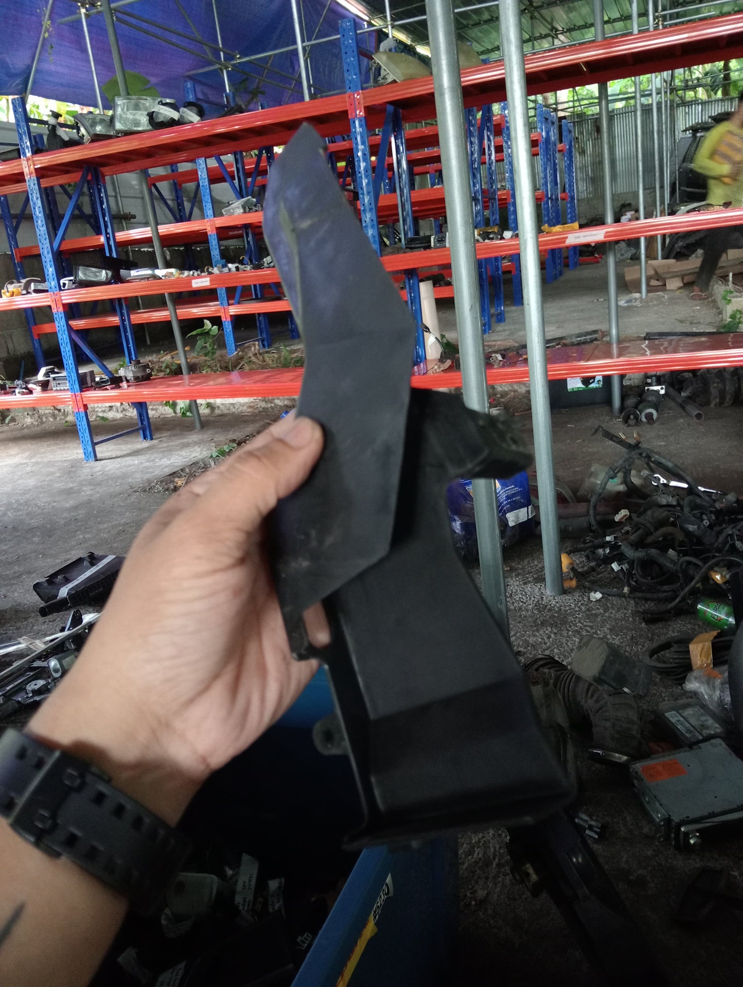 Ford Escape | 2.3 | Front Passenger Side Door Lock Cover