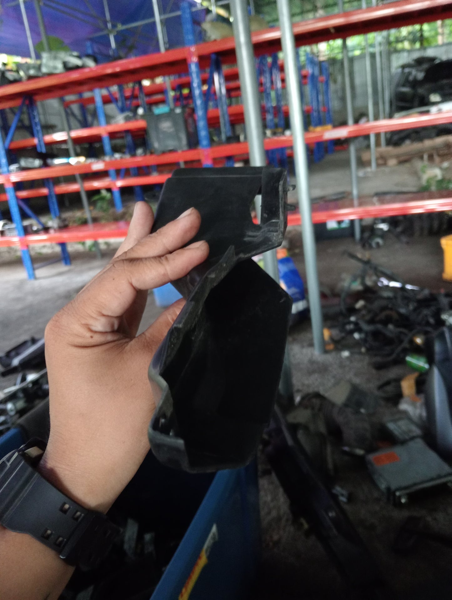 Ford Escape | 2.3 | Front Passenger Side Door Lock Cover