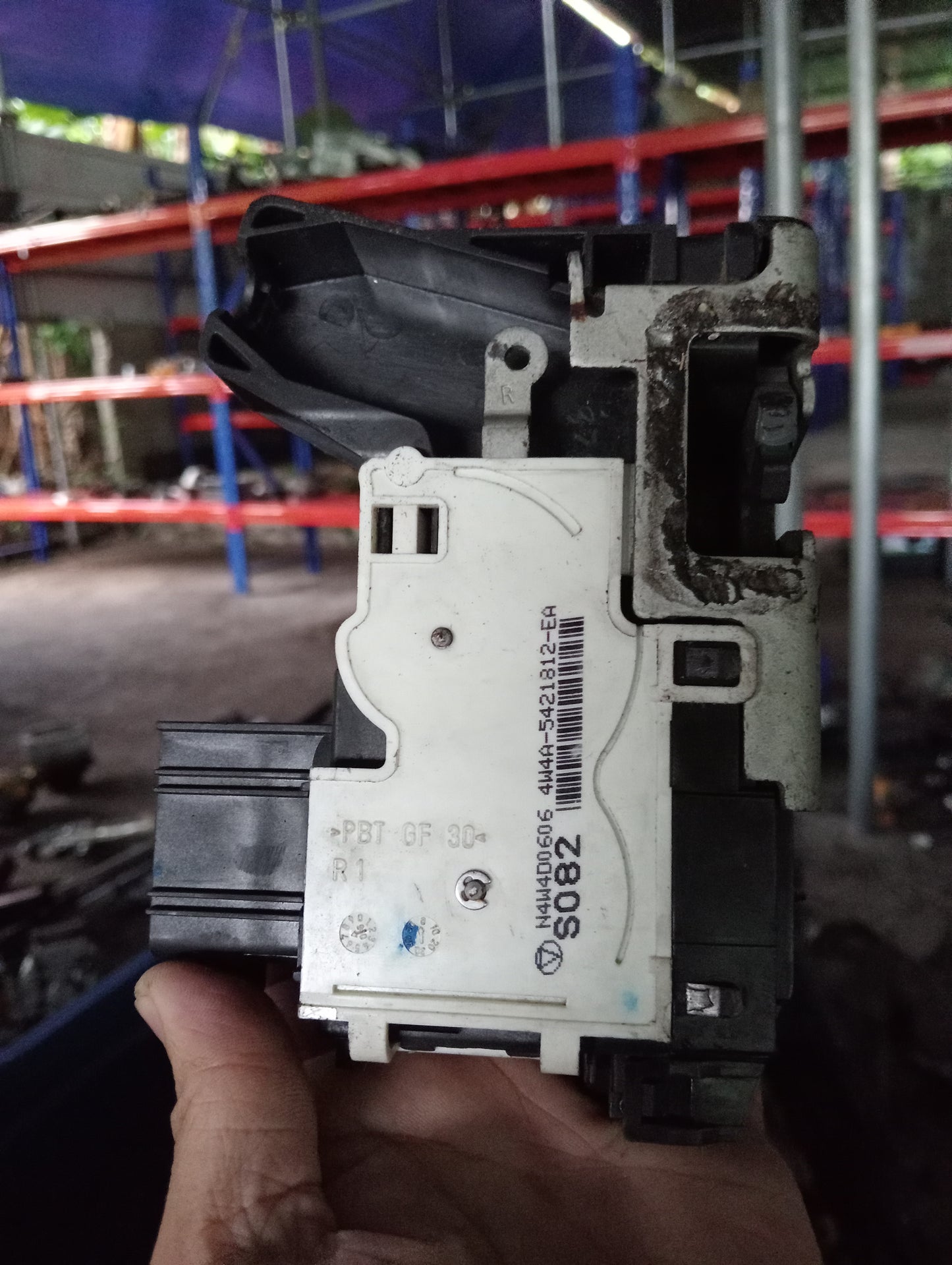 Ford Escape | 2.3 | Front Passenger Side Door Actuator Lock