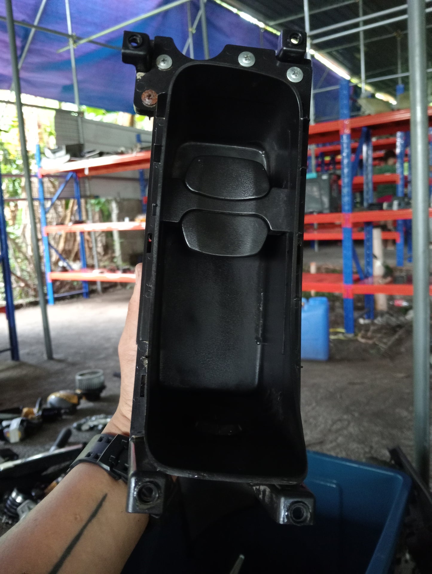 Chevrolet Cruze | Center Console Cup Holder