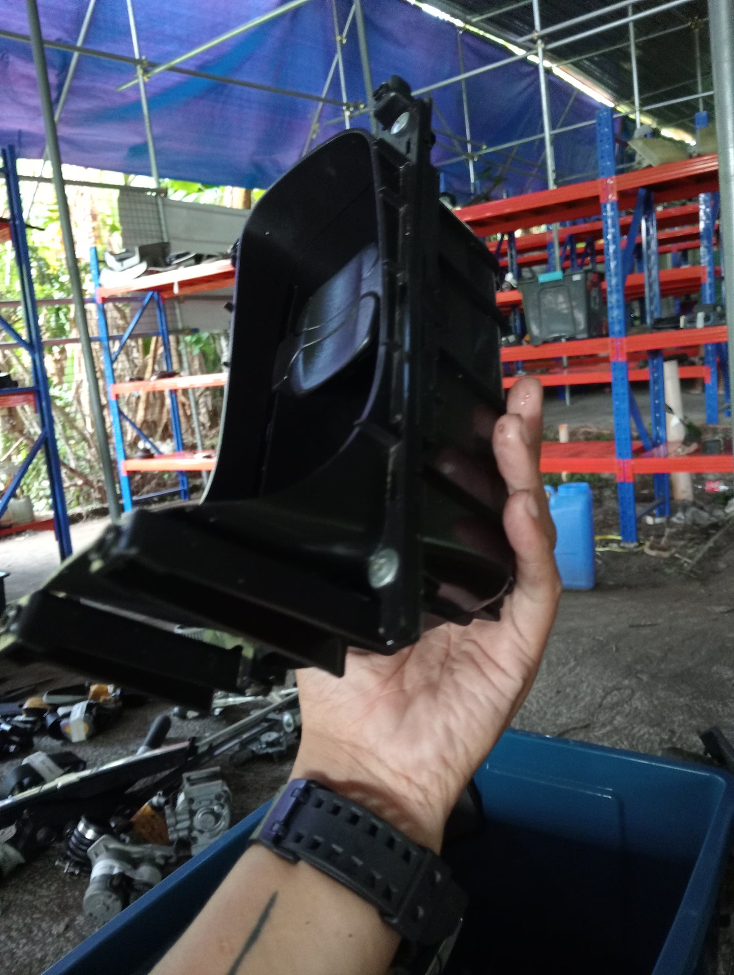 Chevrolet Cruze | Center Console Cup Holder