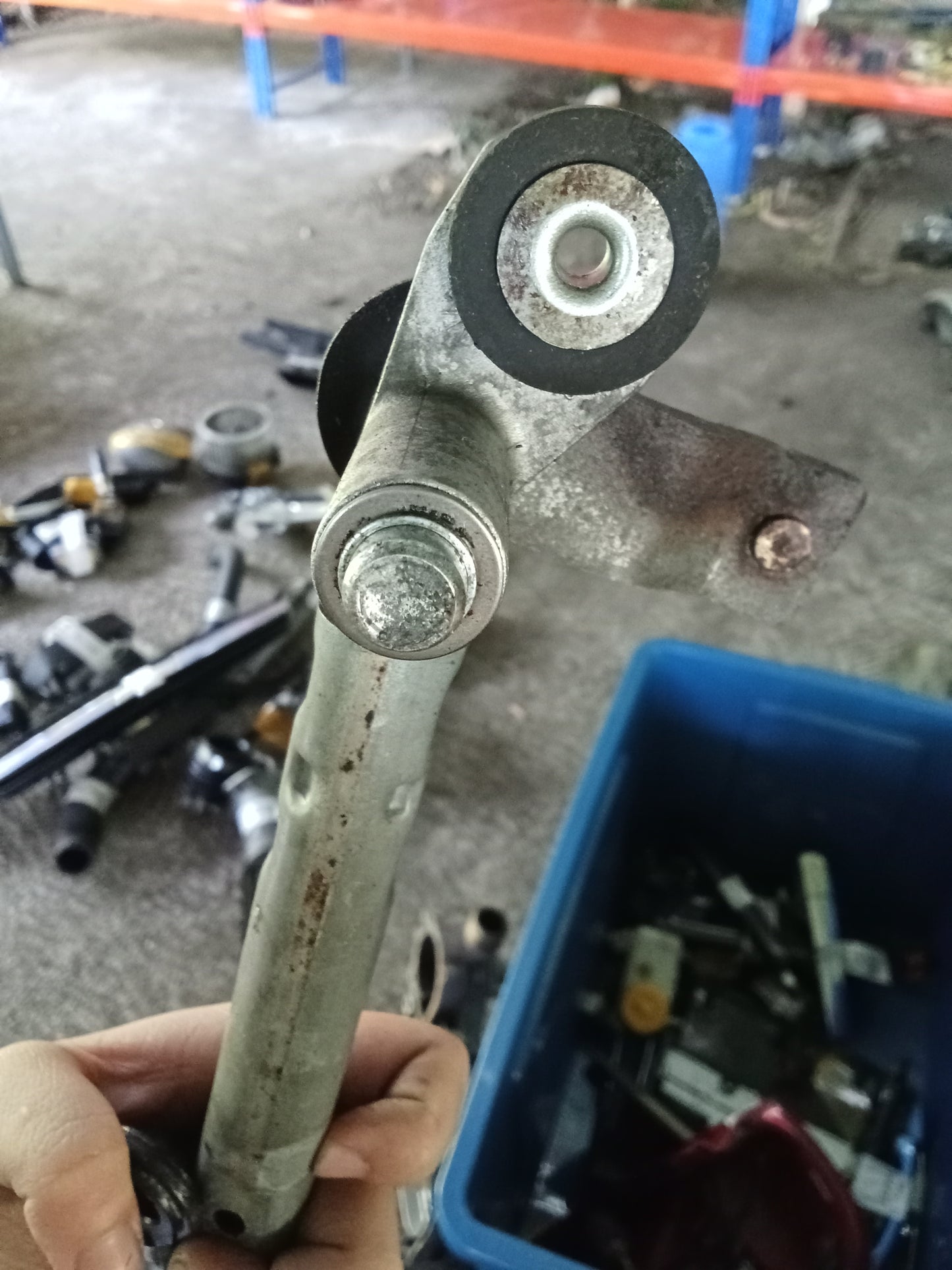 Chevrolet Cruze | Wiper Linkage Driver Side