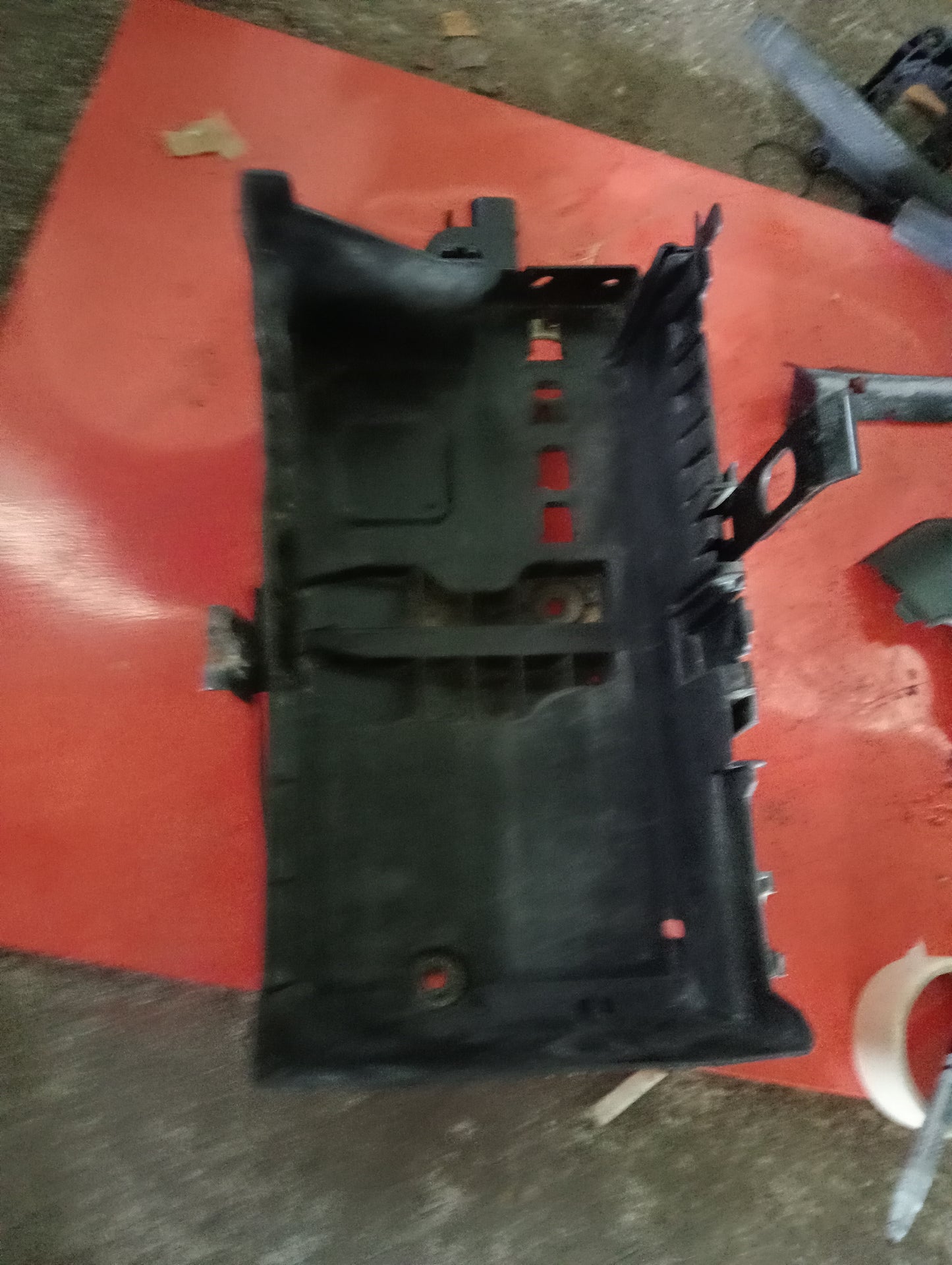 Chevrolet Cruze | Battery Tray Holder