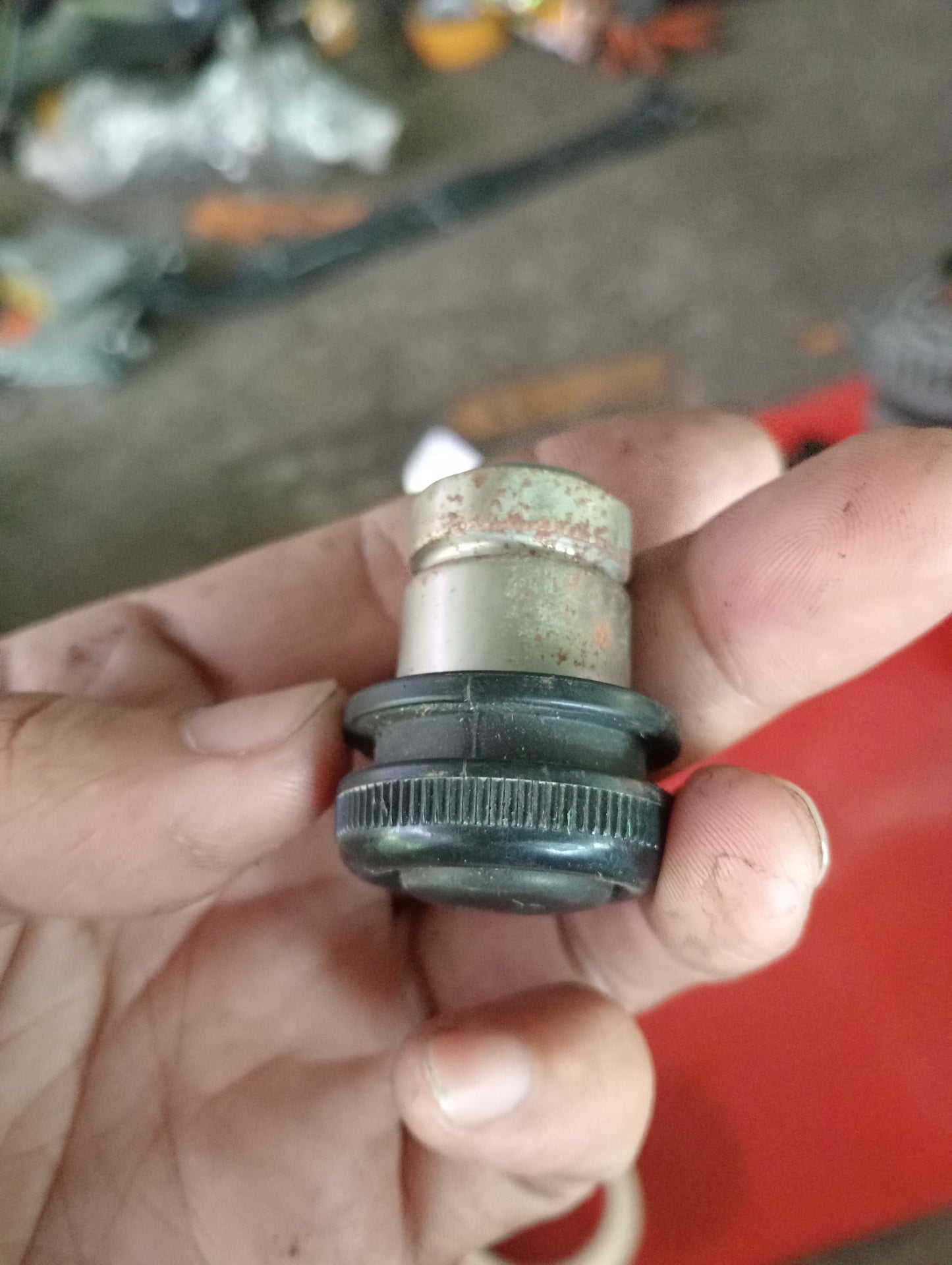 Chevrolet Optra | 1.6 | Cigarette Igniter