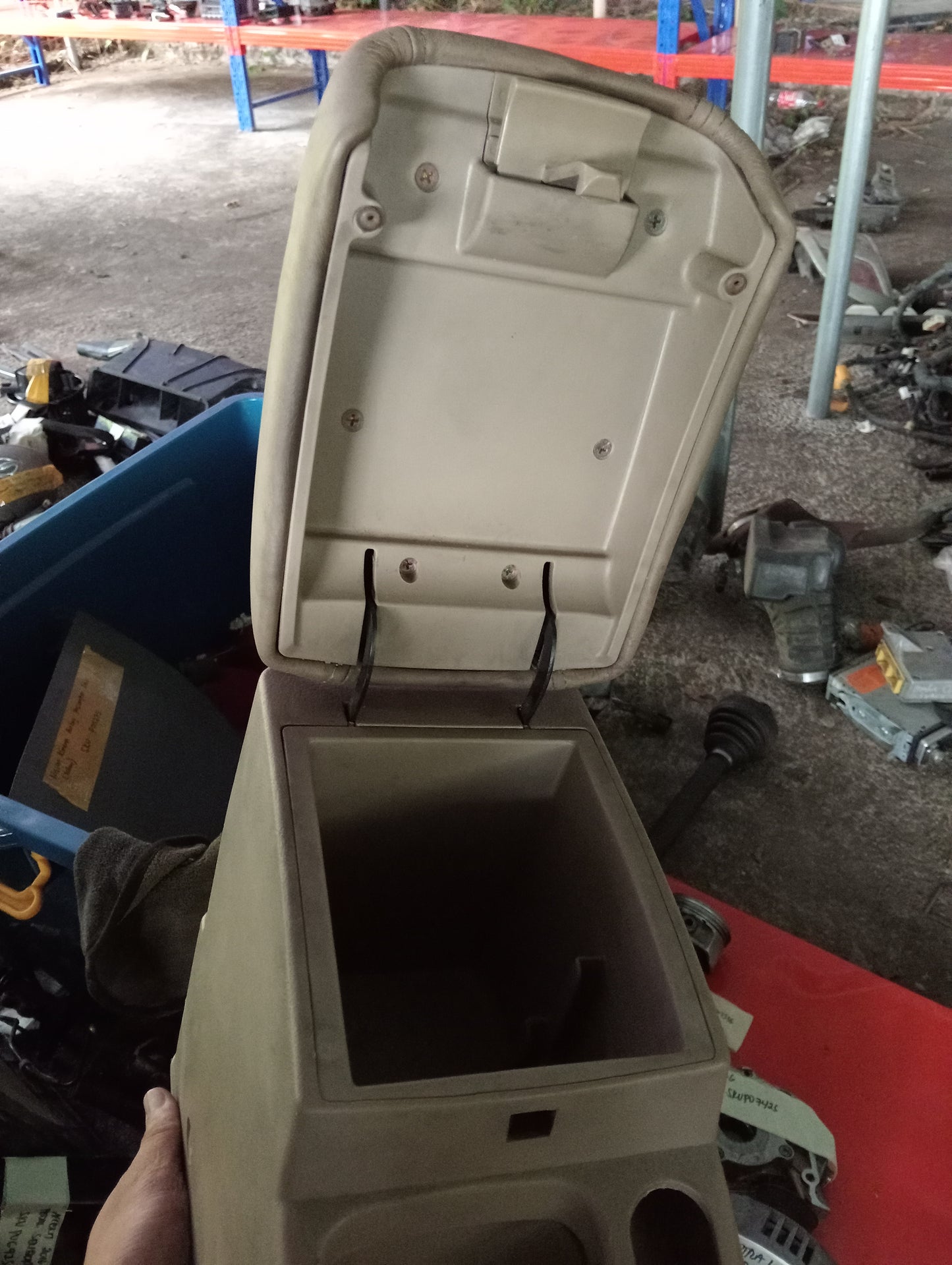 Chevrolet Optra | 1.6 | Arm Rest