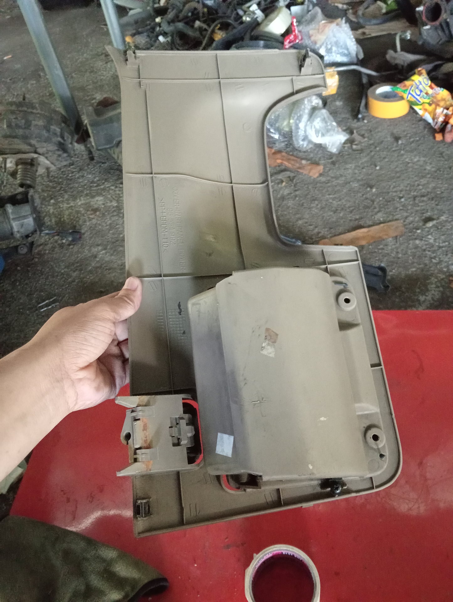 Chevrolet Optra | 1.6 | Driver Side Lower Dashboard Cover