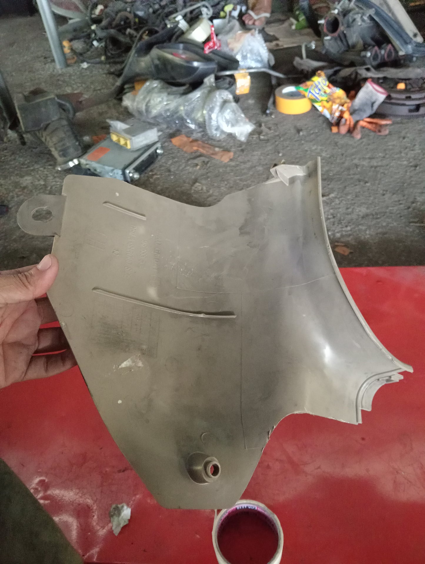 Chevrolet Optra | 1.6 | Driver Side Panel Cover