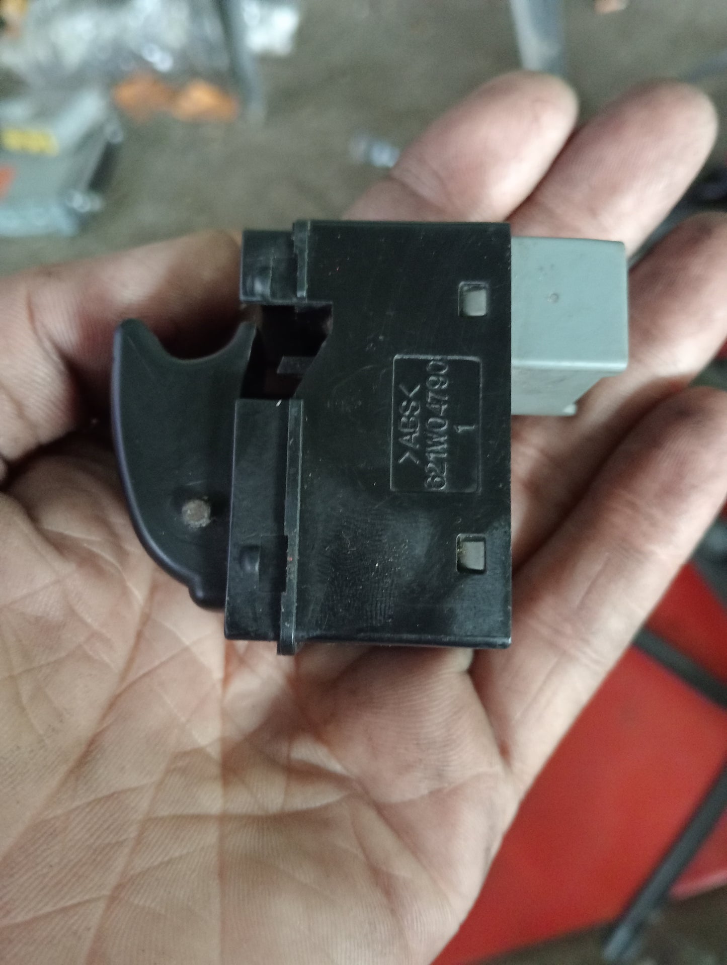 Chevrolet Optra | 1.6 | Window Switch Driver Side