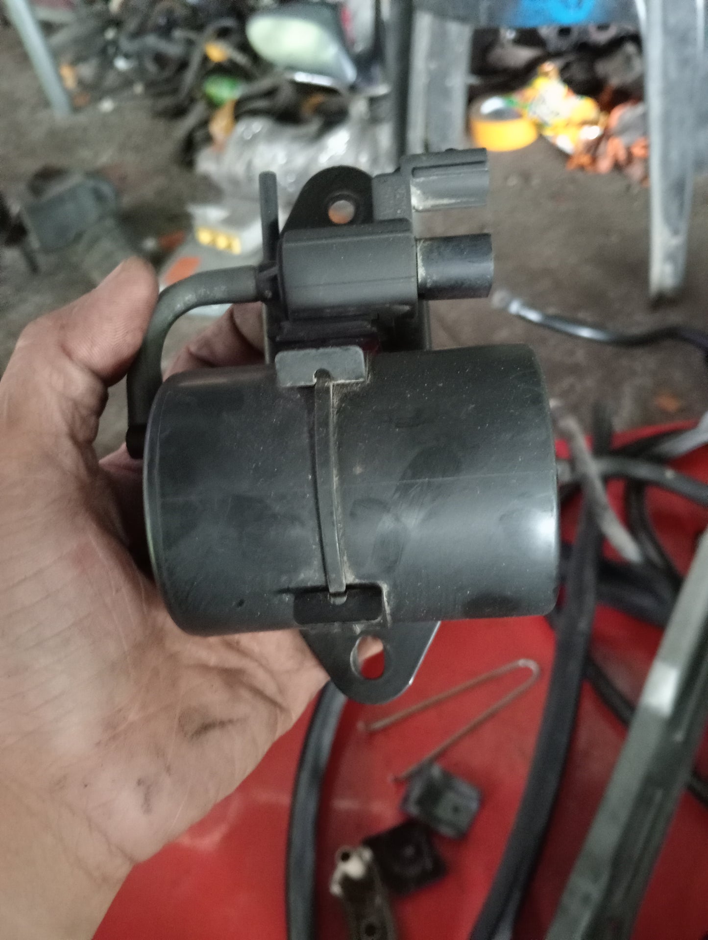 Chevrolet Optra | 1.6 | Vacuum Tank With Solenoid Valve