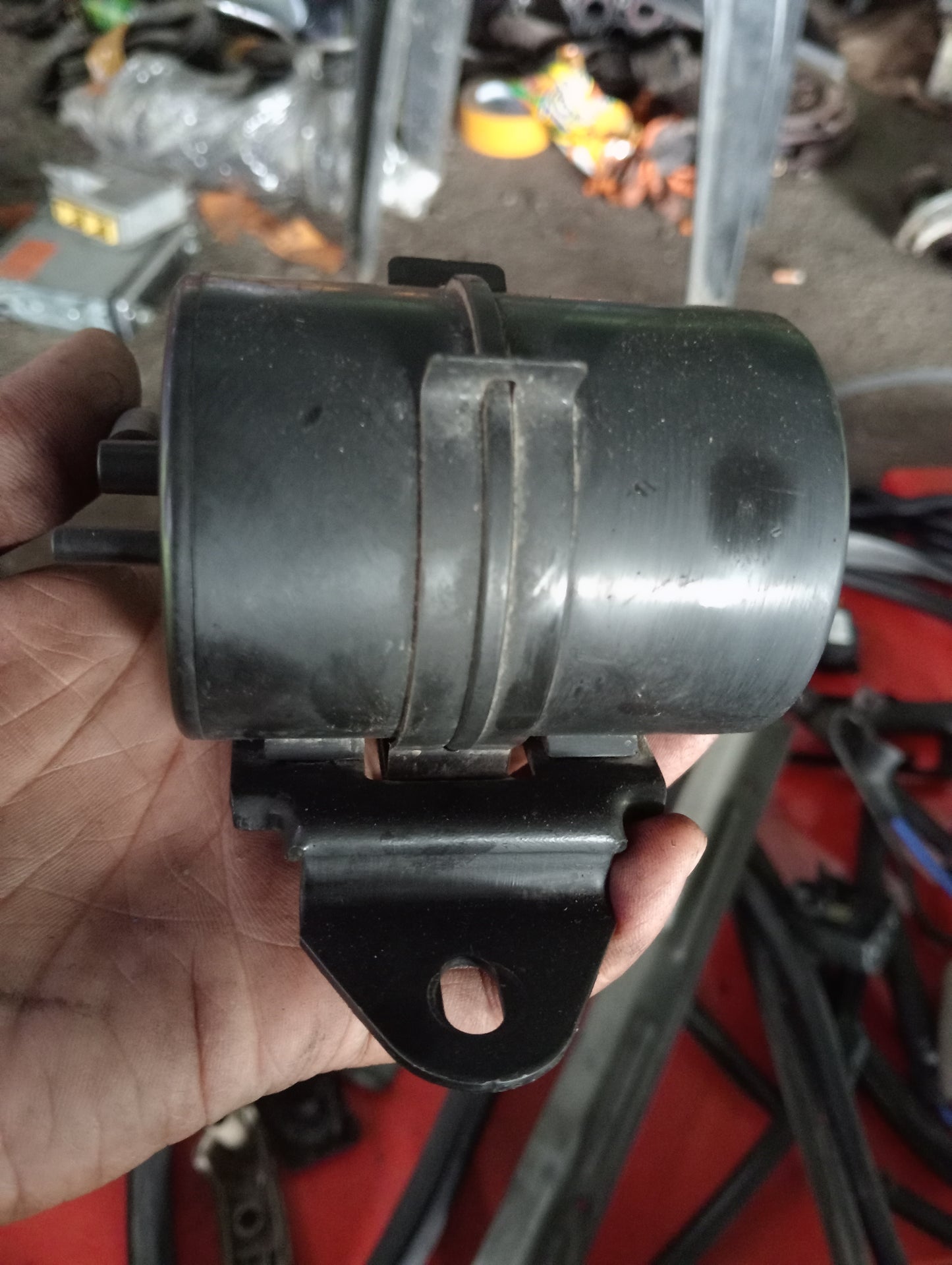 Chevrolet Optra | 1.6 | Vacuum Tank With Solenoid Valve