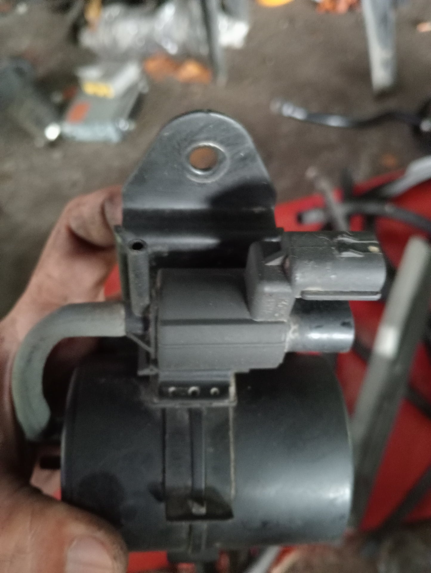Chevrolet Optra | 1.6 | Vacuum Tank With Solenoid Valve