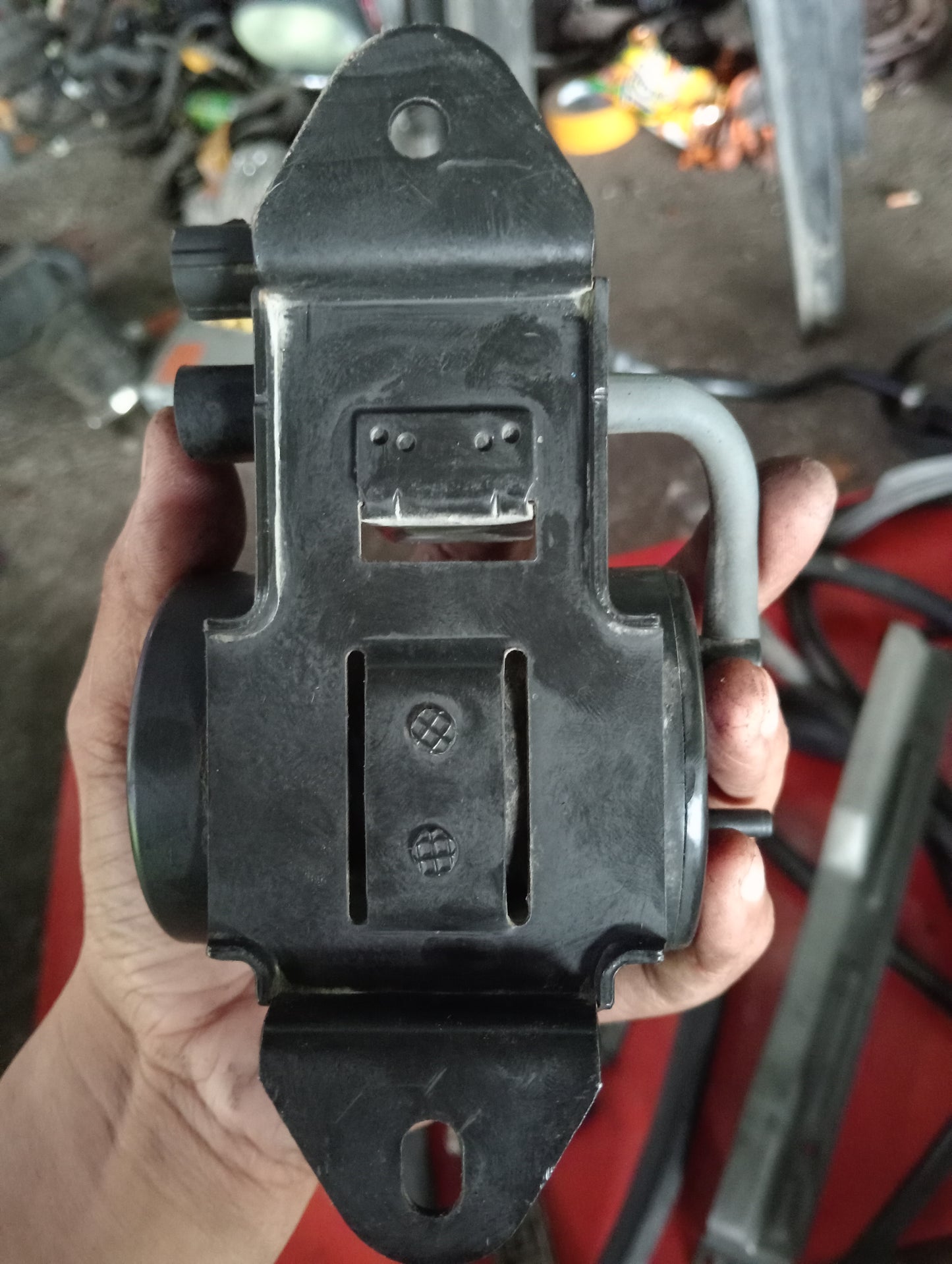 Chevrolet Optra | 1.6 | Vacuum Tank With Solenoid Valve