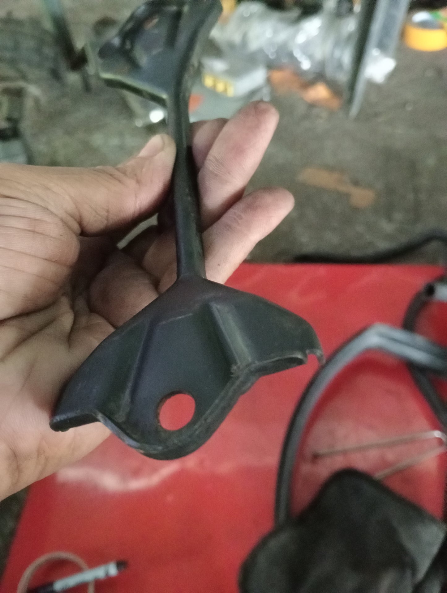 Chevrolet Optra | 1.6 | Battery Holder Bar
