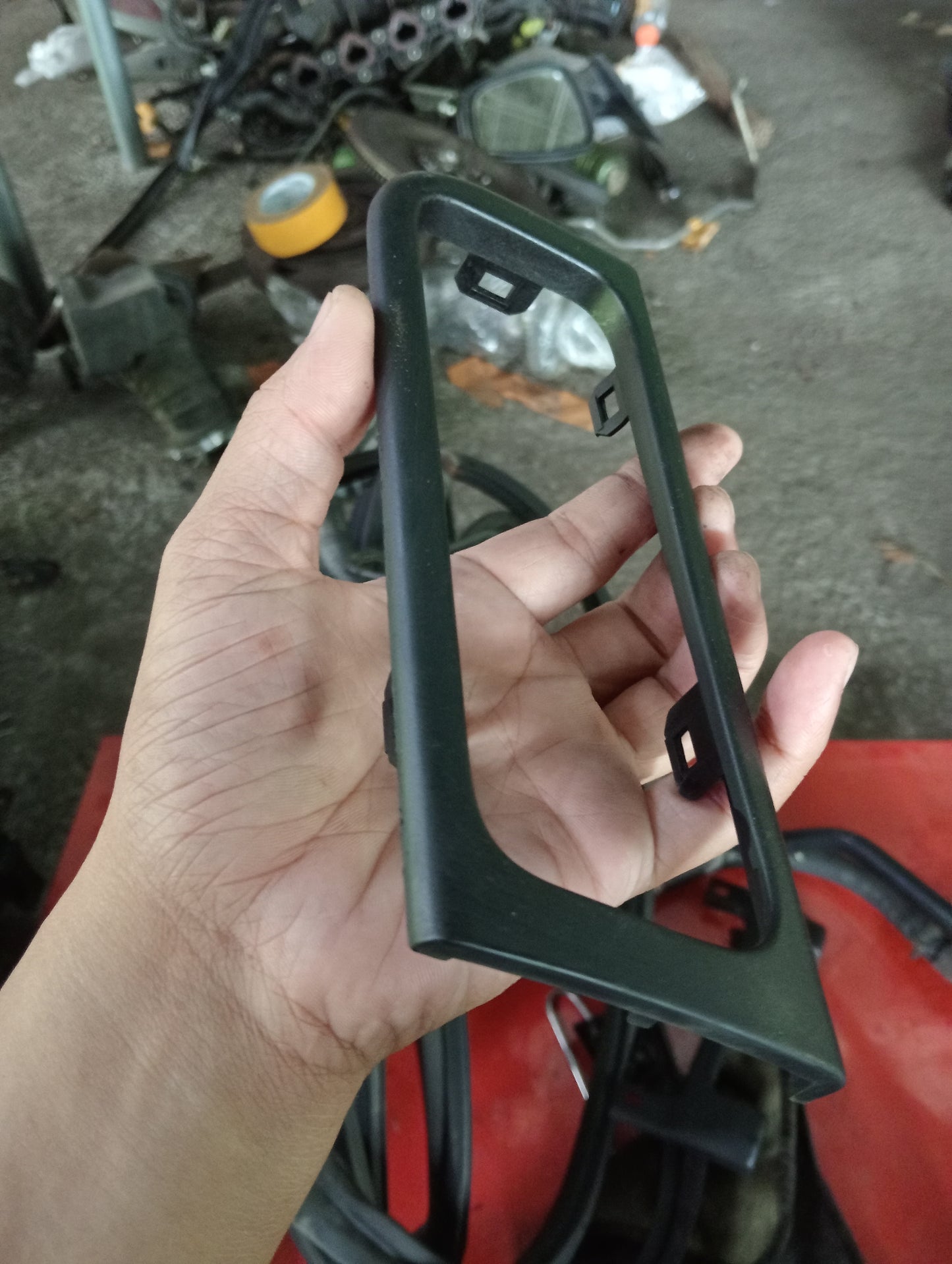 Chevrolet Optra | 1.6 | AC Trim Cover Front Driver Side