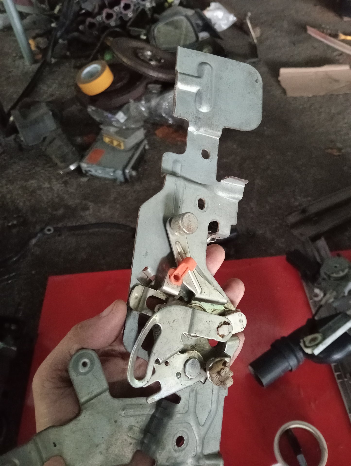 Chevrolet Optra | 1.6 | Hood Lock Actuator