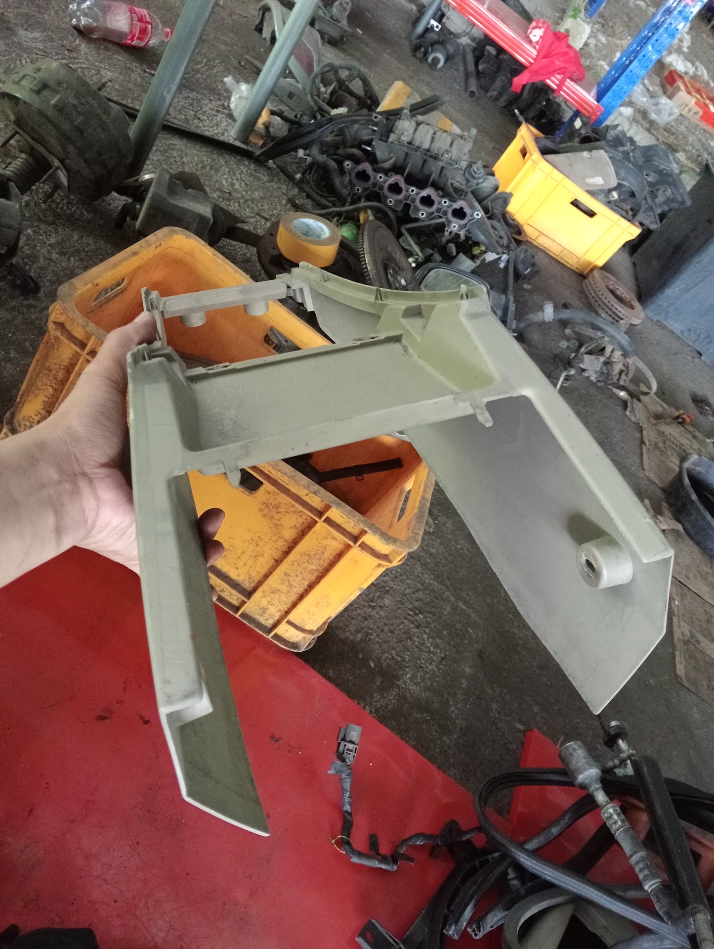 Nissan Exalta | Center Console Cover