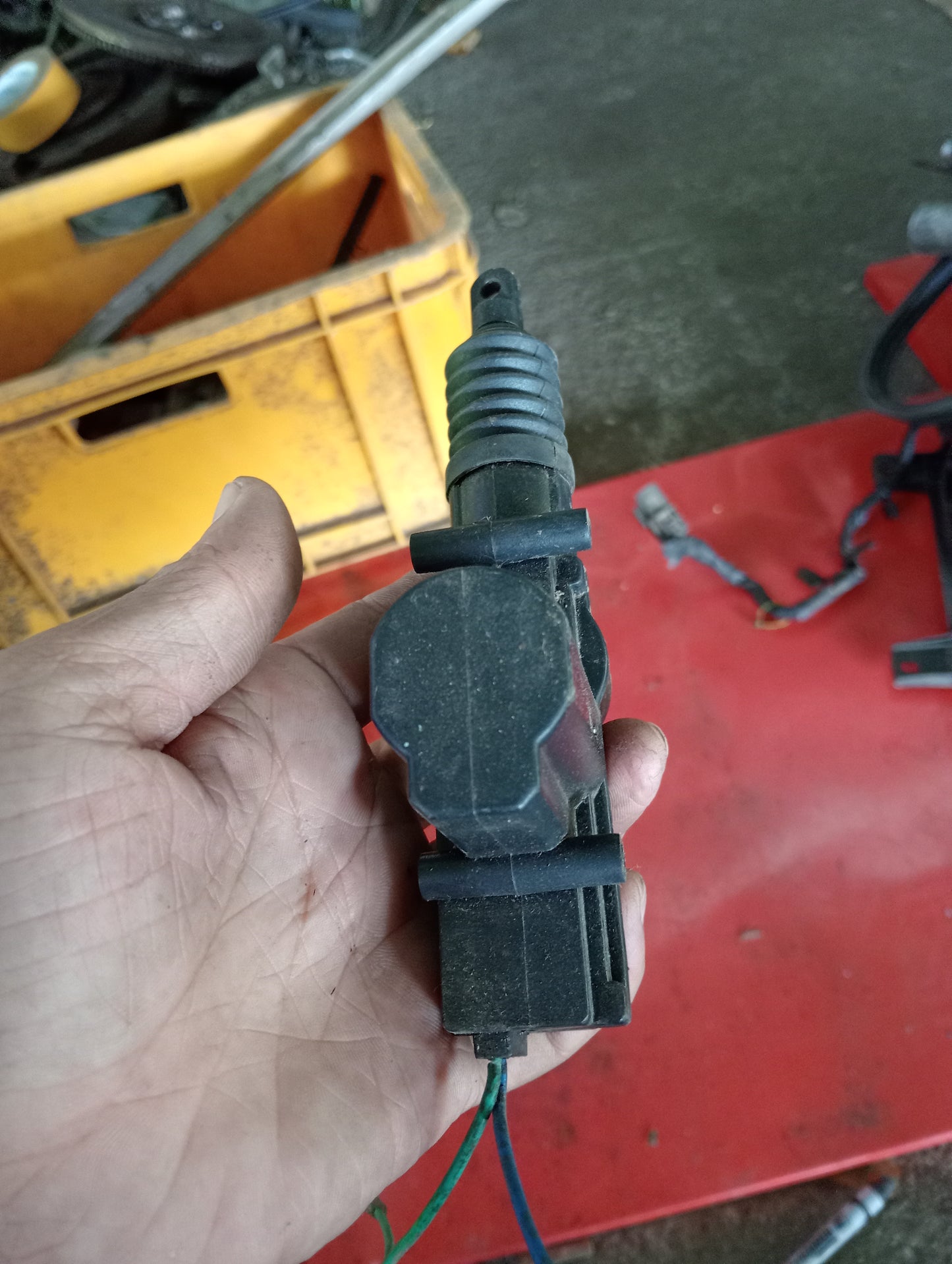 Nissan Exalta | Central Lock