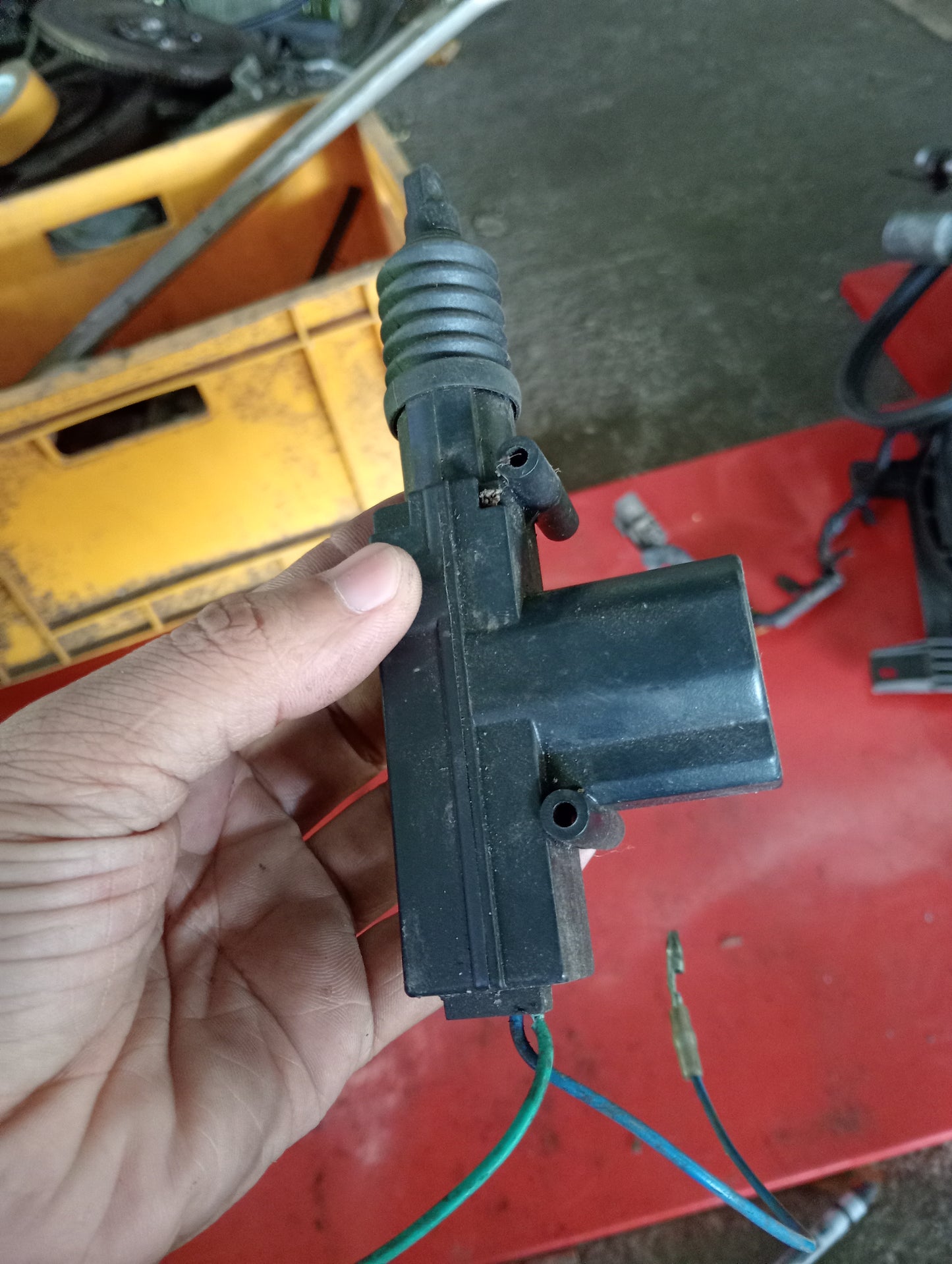 Nissan Exalta | Central Lock