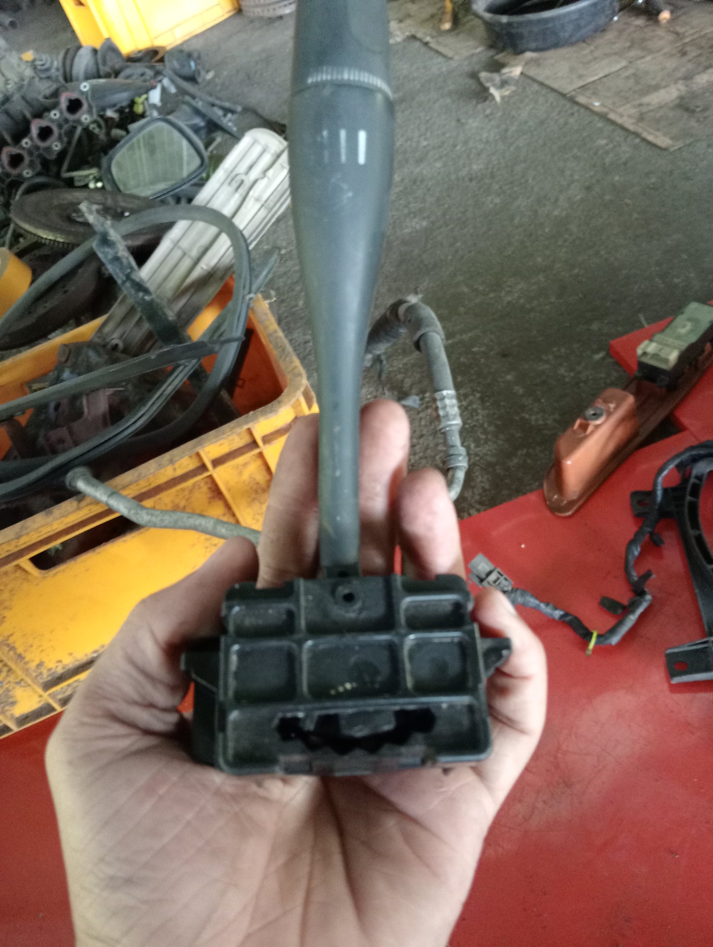 Nissan Exalta | Wiper Arm Switch
