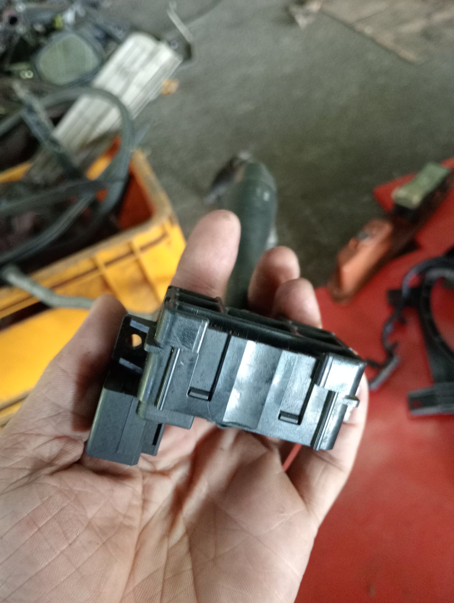 Nissan Exalta | Wiper Arm Switch