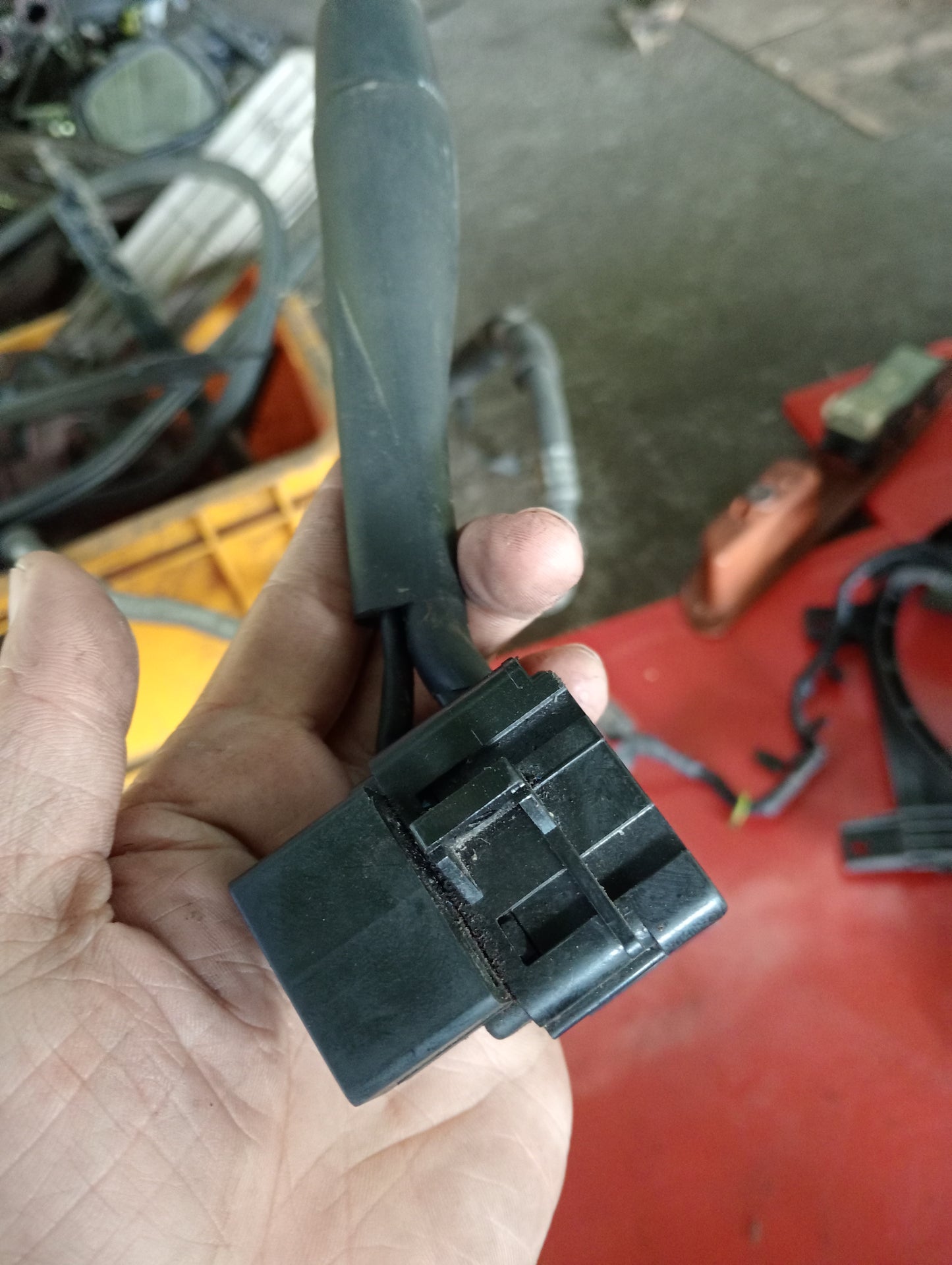 Nissan Exalta | Wiper Arm Switch