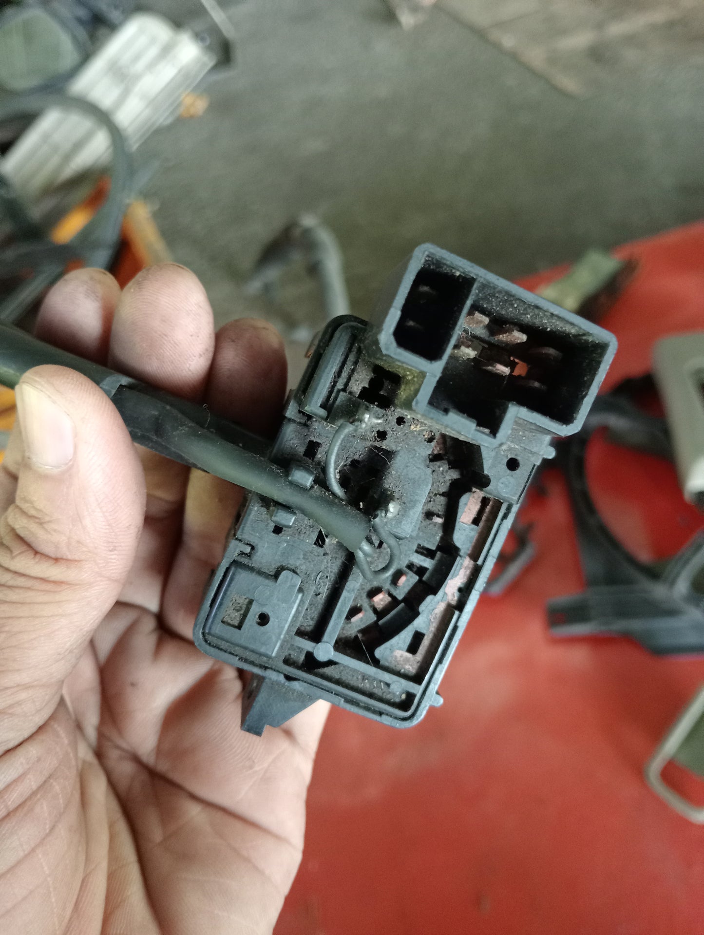 Nissan Exalta | Wiper Arm Switch