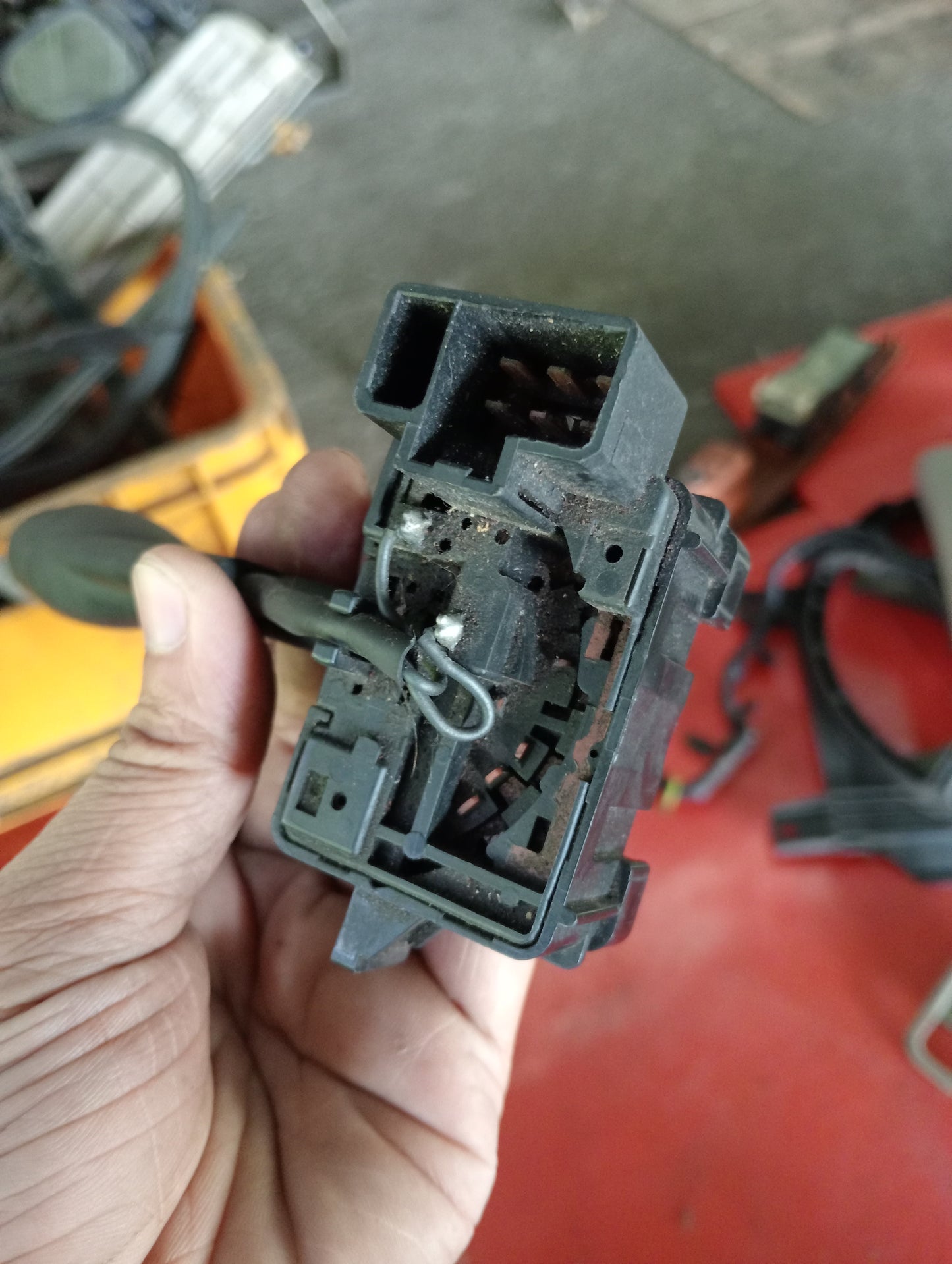 Nissan Exalta | Wiper Arm Switch