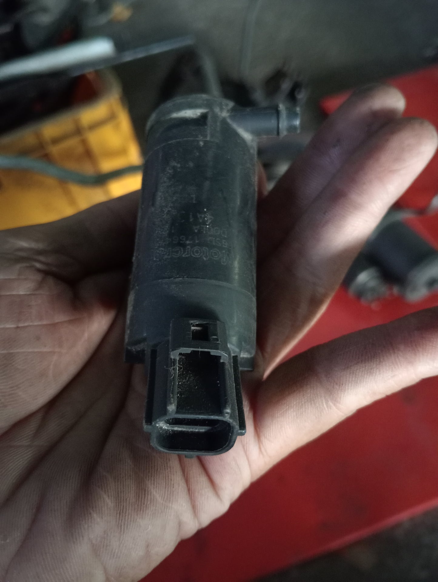 Ford Explorer | Eddie Bauer | 2005 | Washer Tank Motor
