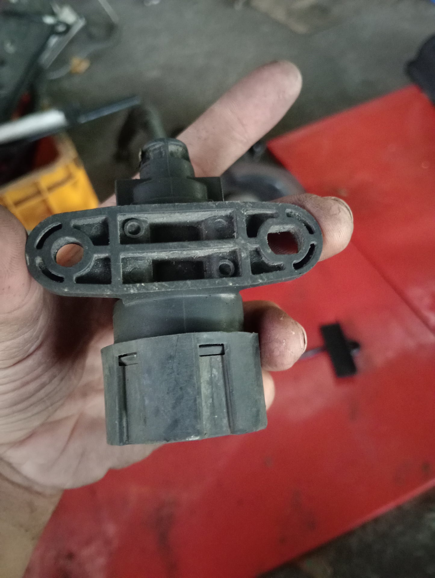 Ford Explorer | Eddie Bauer | 2005 | EGR Valve