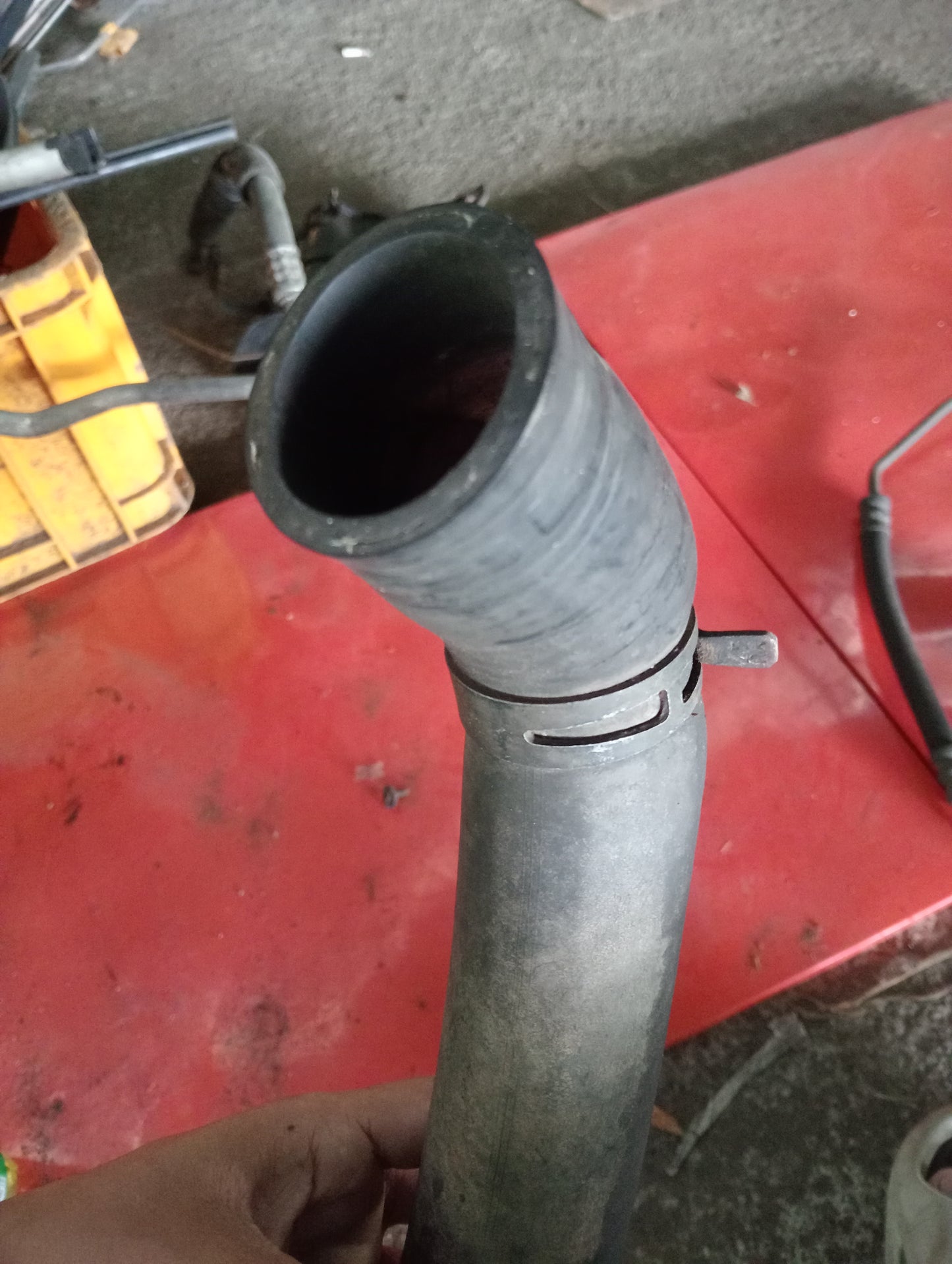 Ford Explorer | Eddie Bauer | 2005 | Lower Radiator Hose
