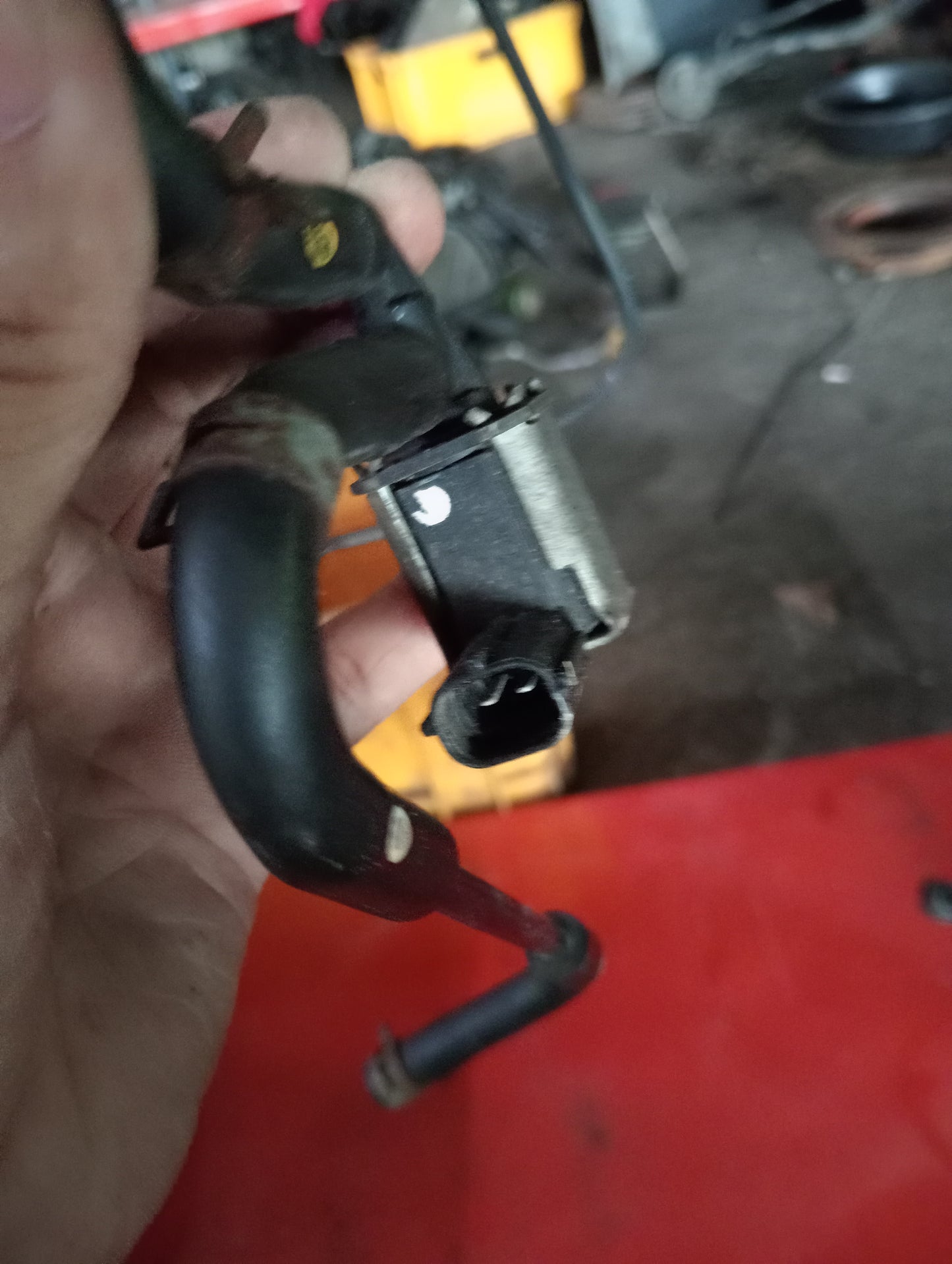 Ford Escape | 2.3 | Valve Vacuum