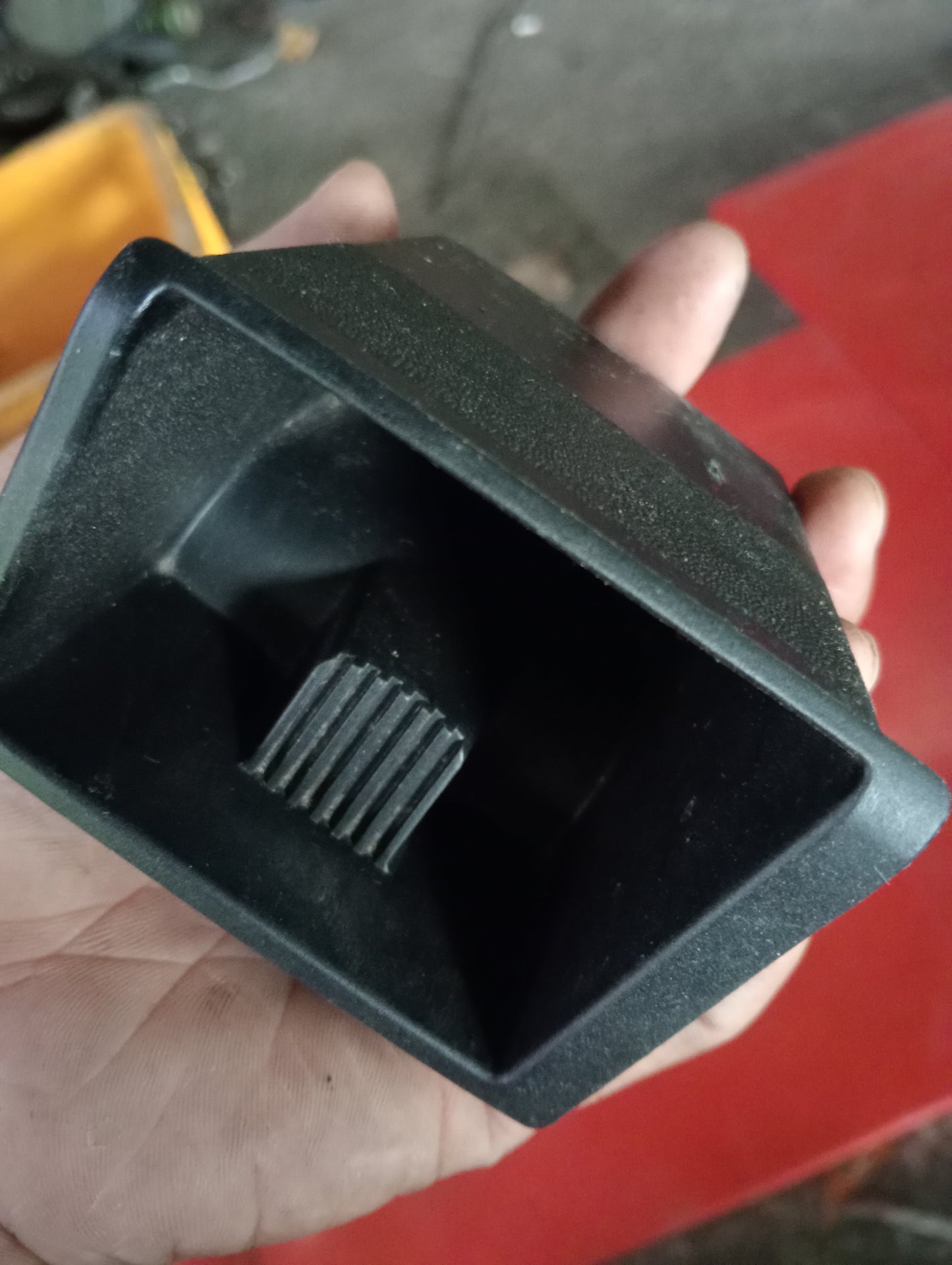 Ford Escape | 2.3 | Ashtray