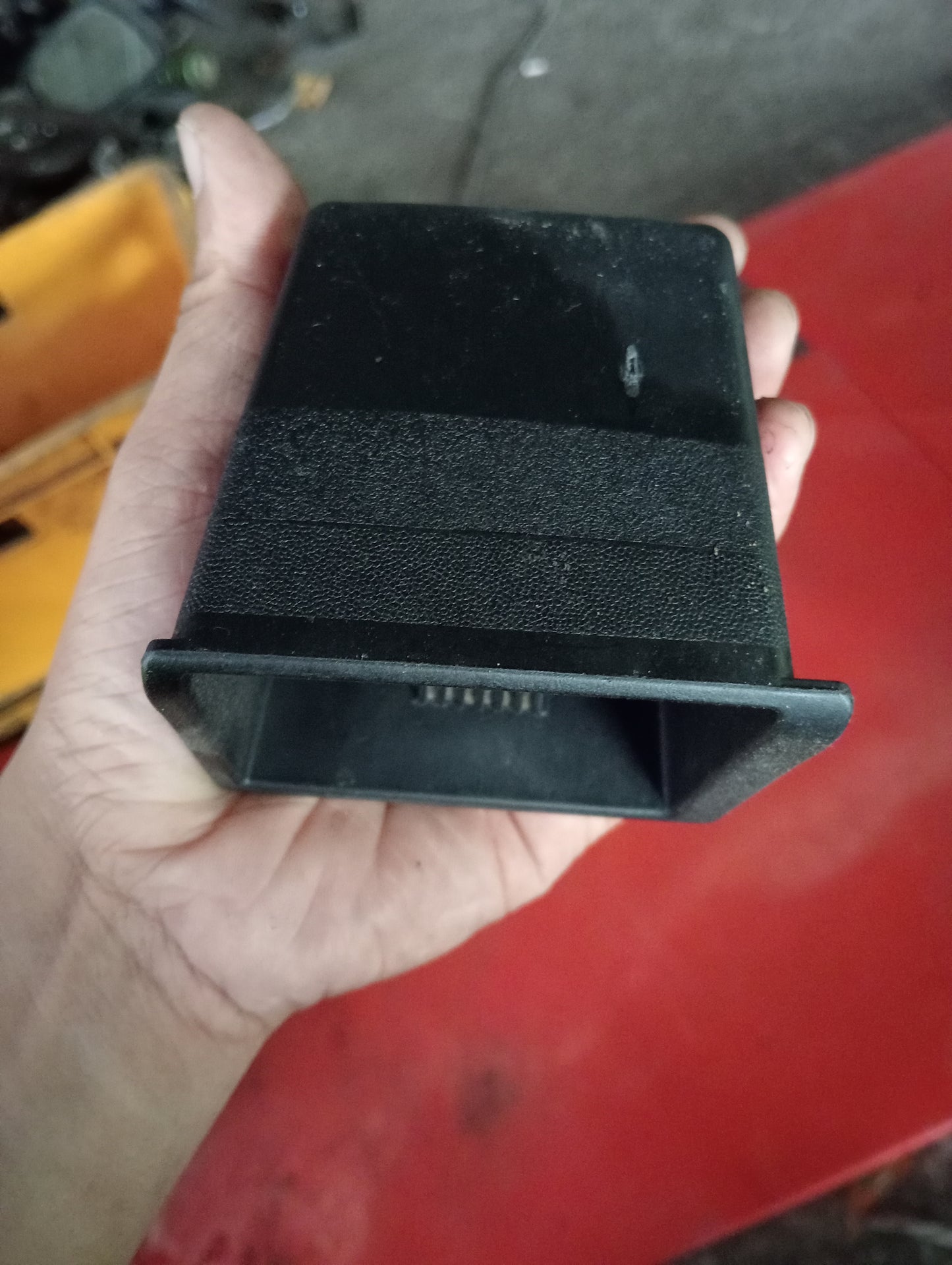 Ford Escape | 2.3 | Ashtray