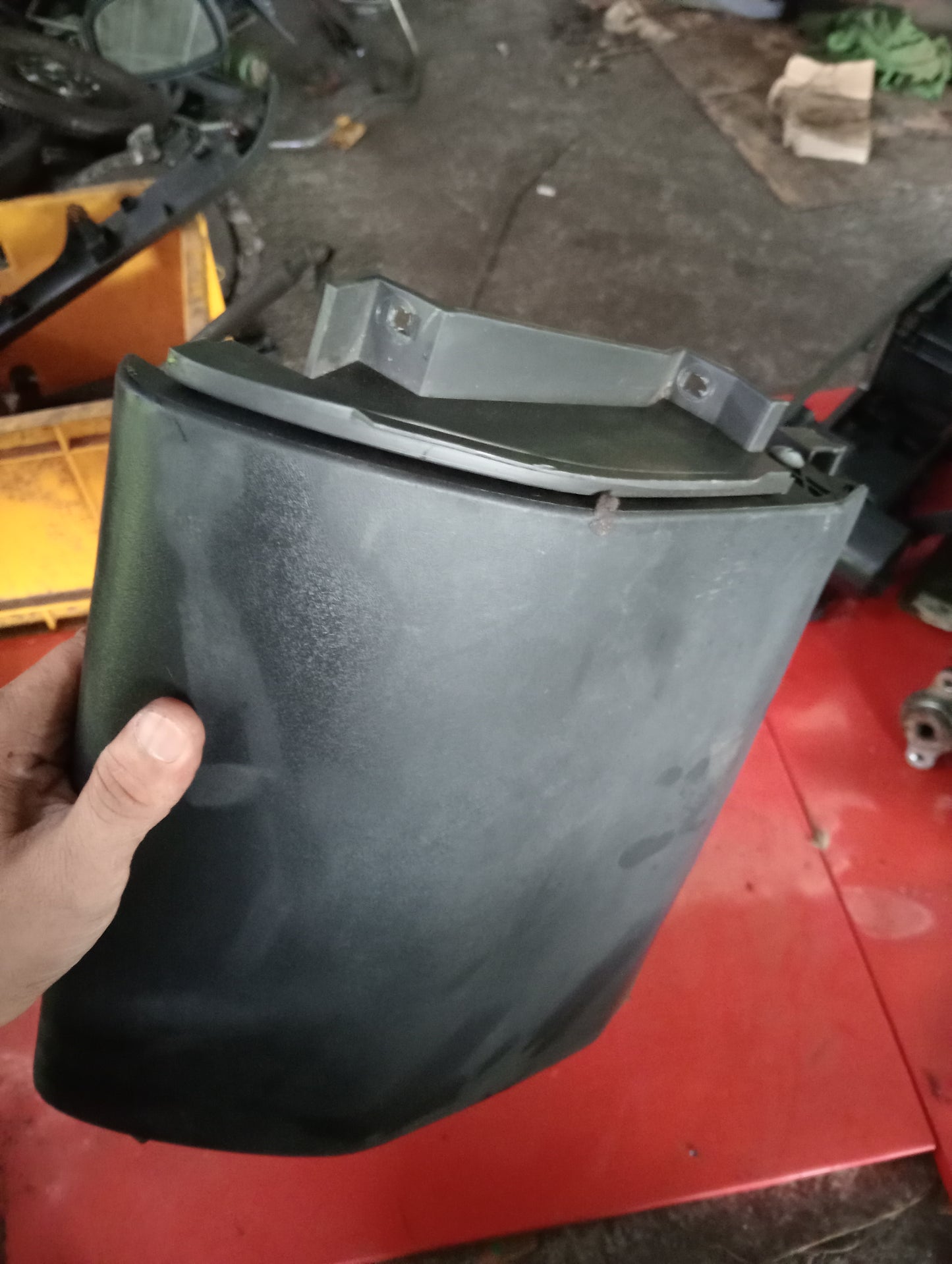 Nissan | X-Trail | Glove Box