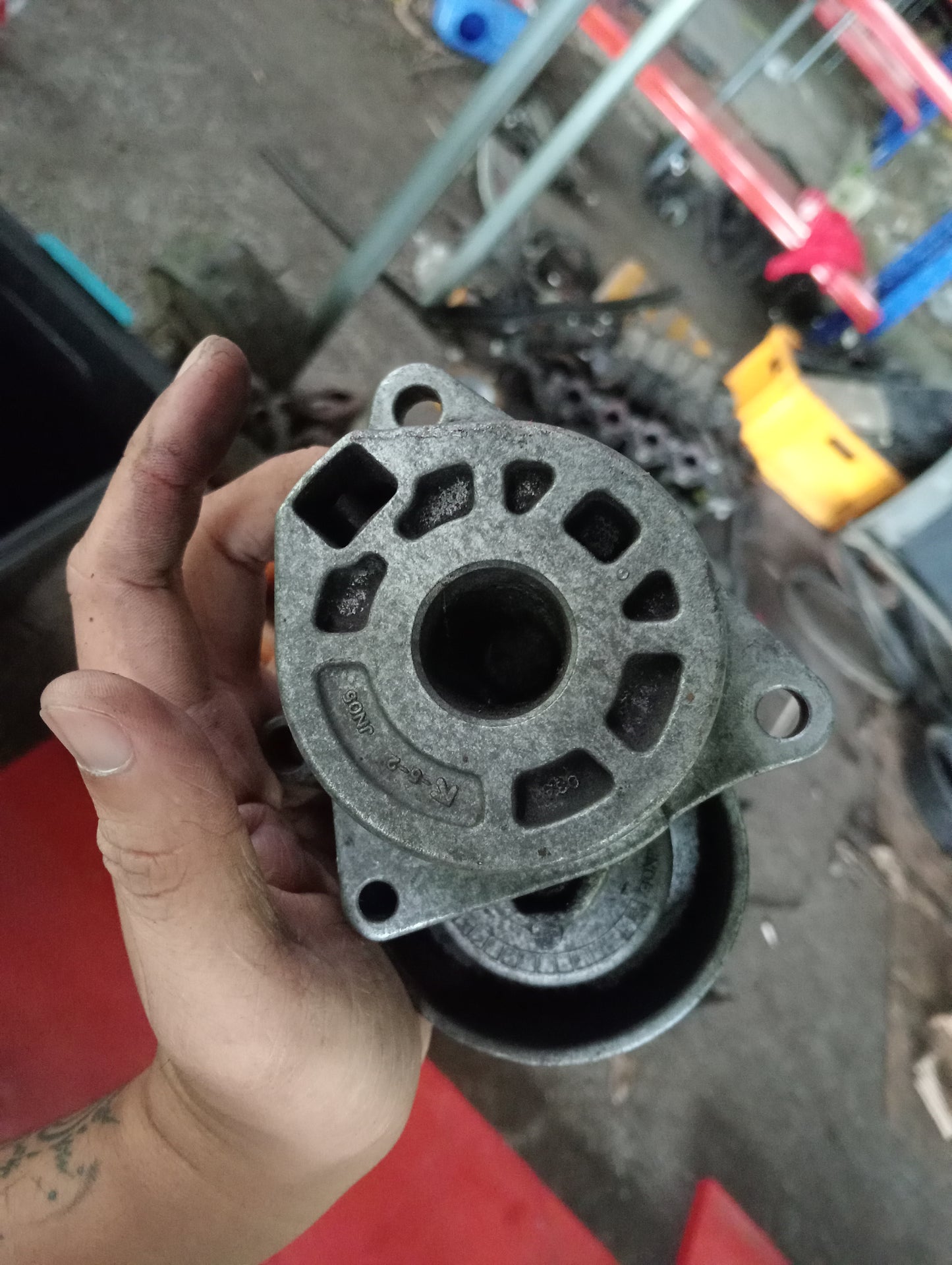 Nissan | X-Trail | Belt Tensioner