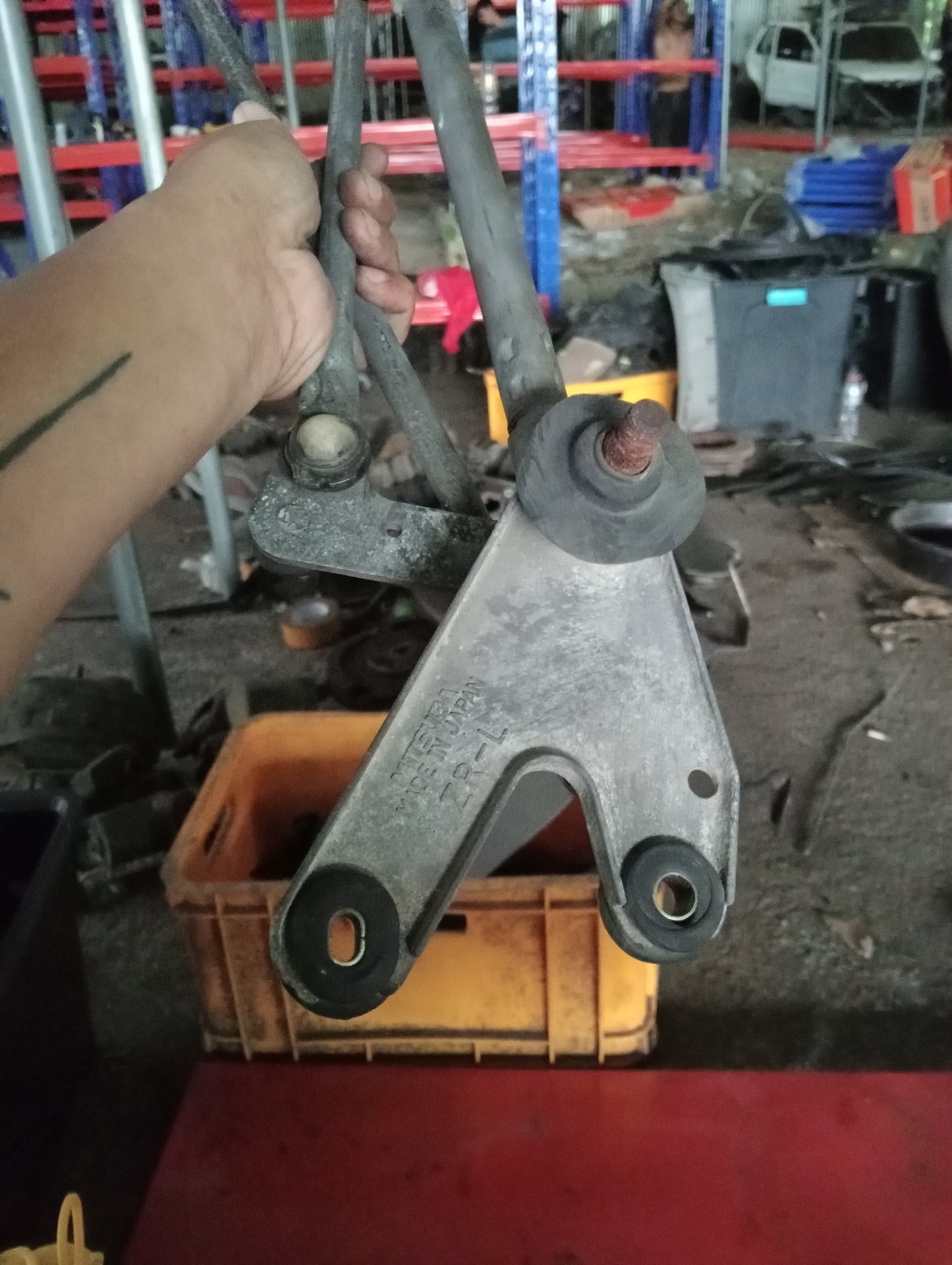 Nissan | X-Trail | Wiper Linkage