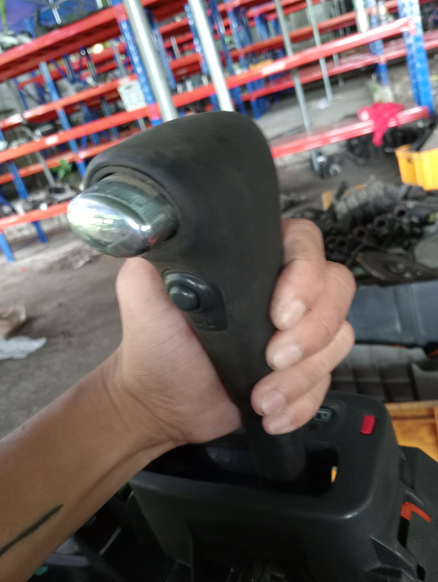 Nissan | X-Trail | Shifter Assembly