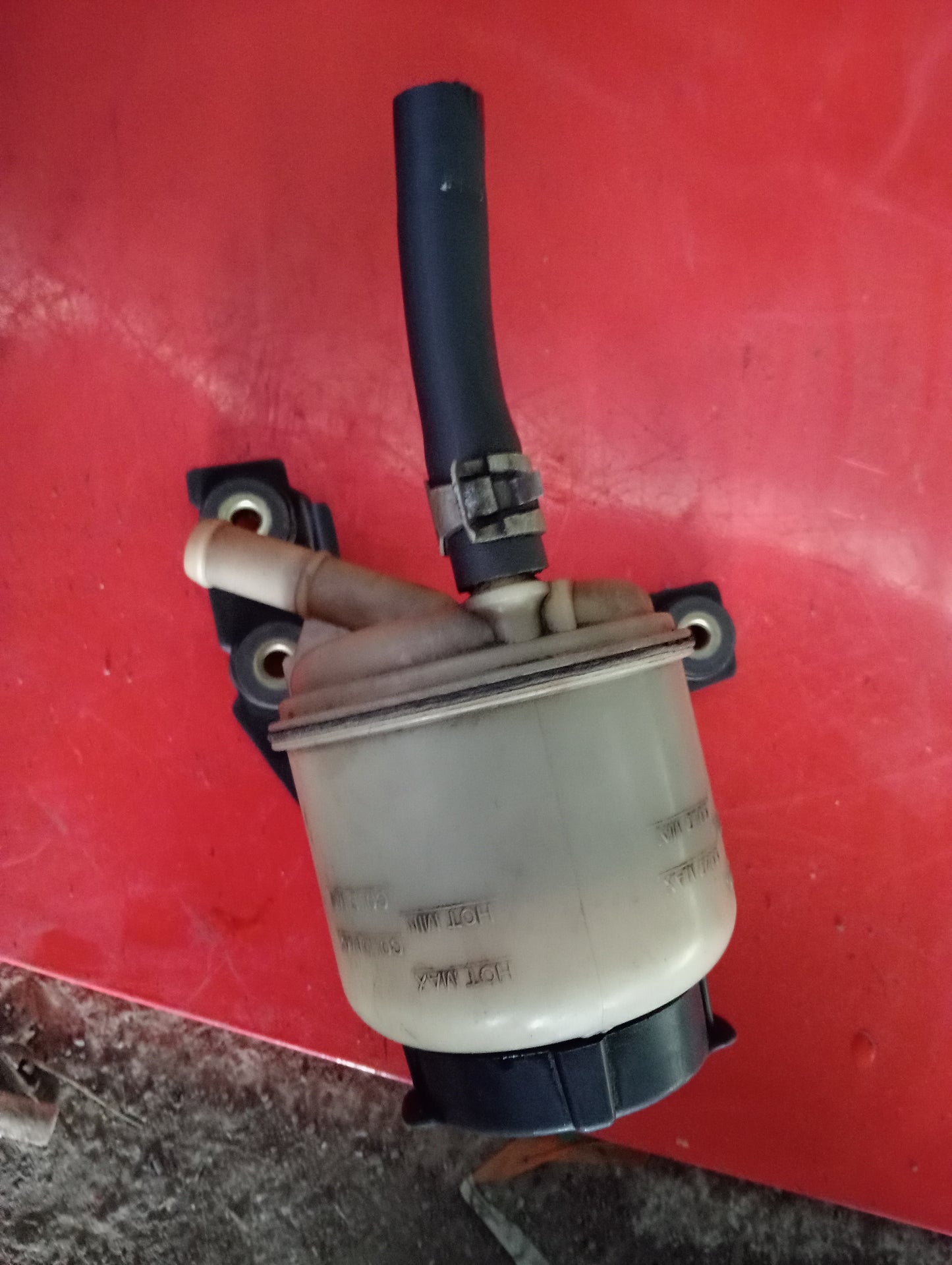 Nissan | X-Trail | Fluid Tank