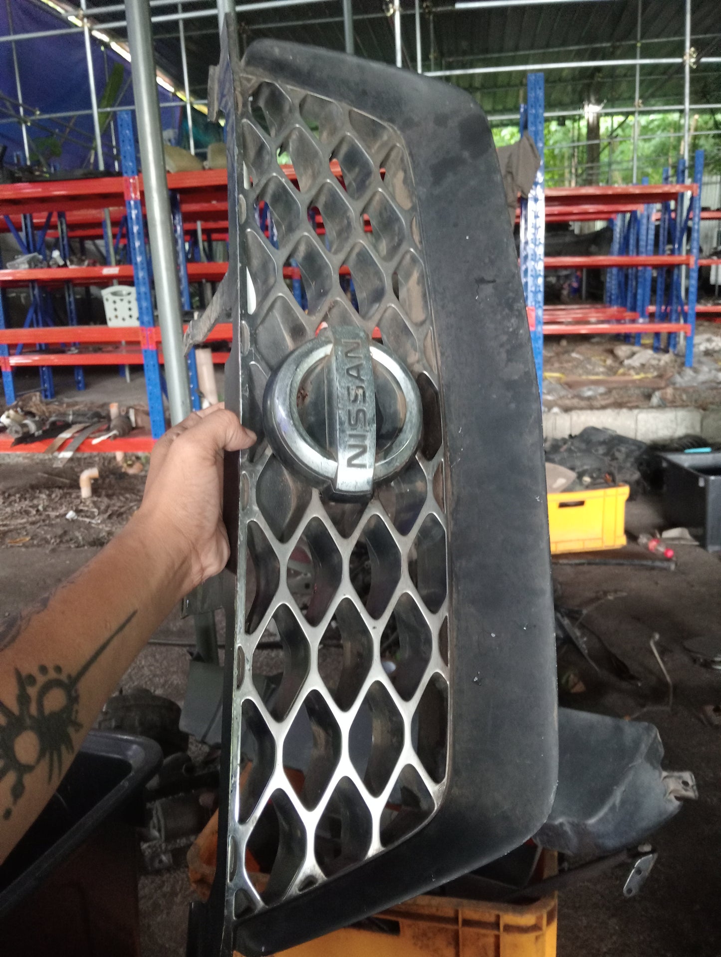 Nissan | X-Trail | Front Grill