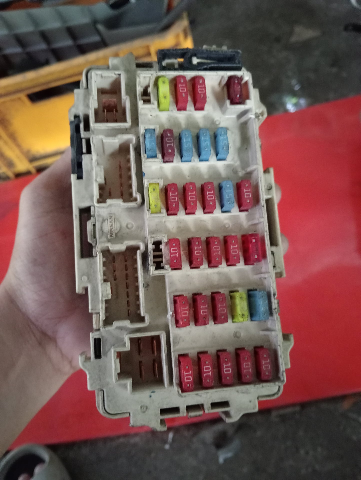 Nissan | X-Trail | Fuse Box Dashboard