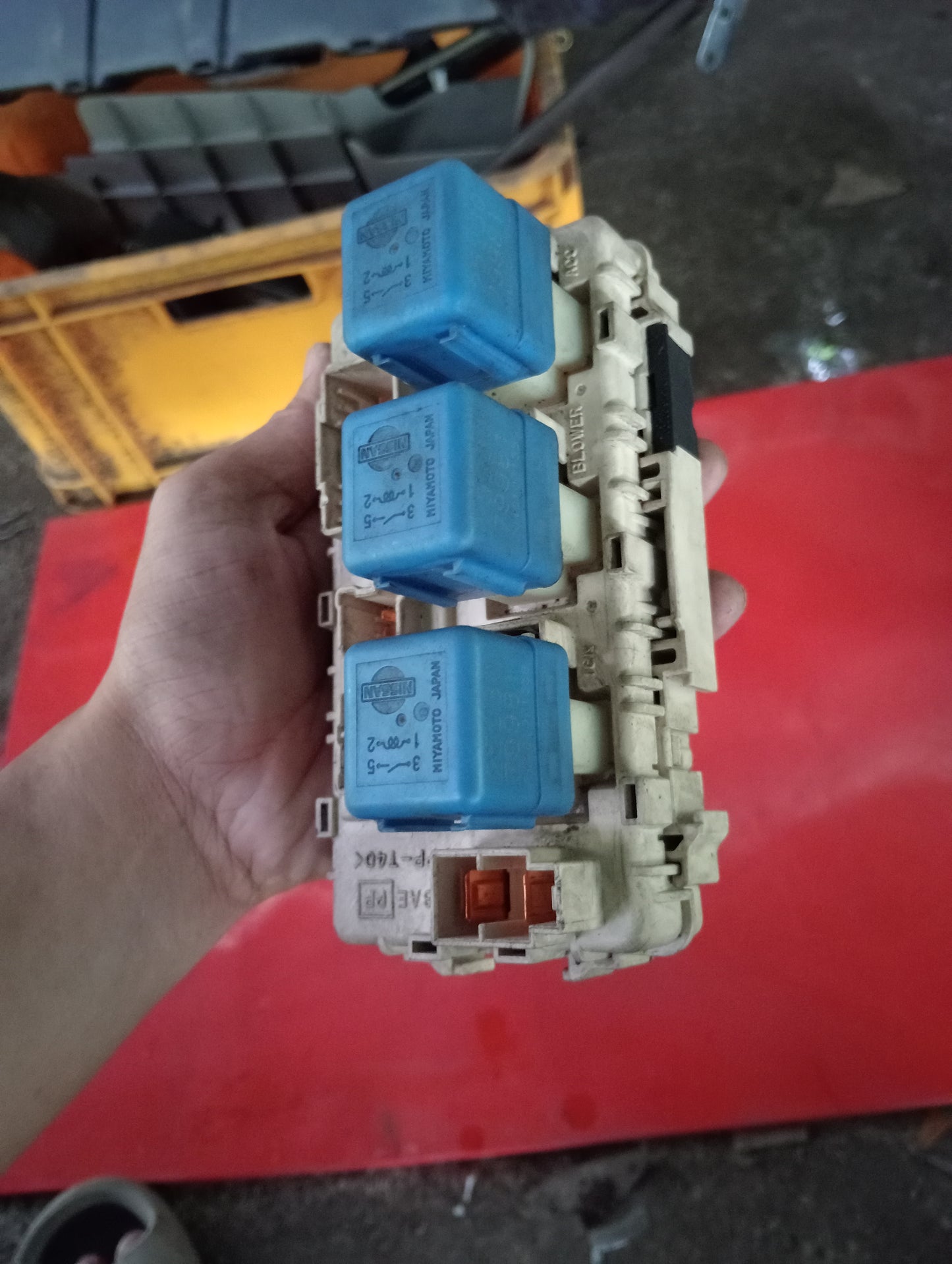 Nissan | X-Trail | Fuse Box Dashboard