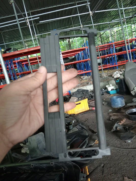Nissan | X-Trail | Center Frame Cover