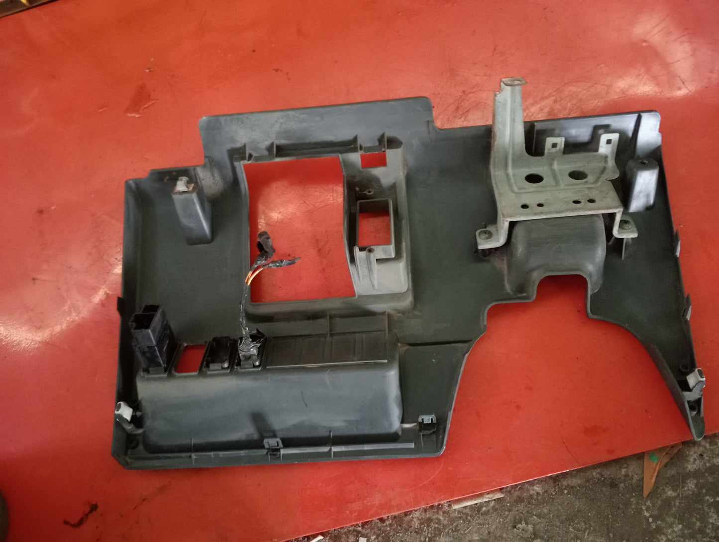 Nissan | X-Trail | Lower Driver Side Dashboard Cover