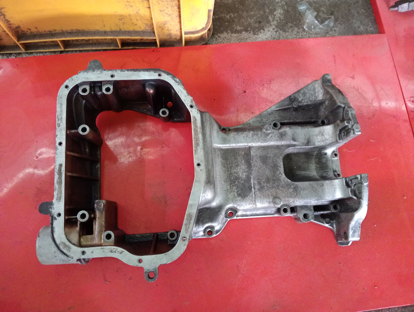 Nissan | X-Trail | Upper Oil Pan