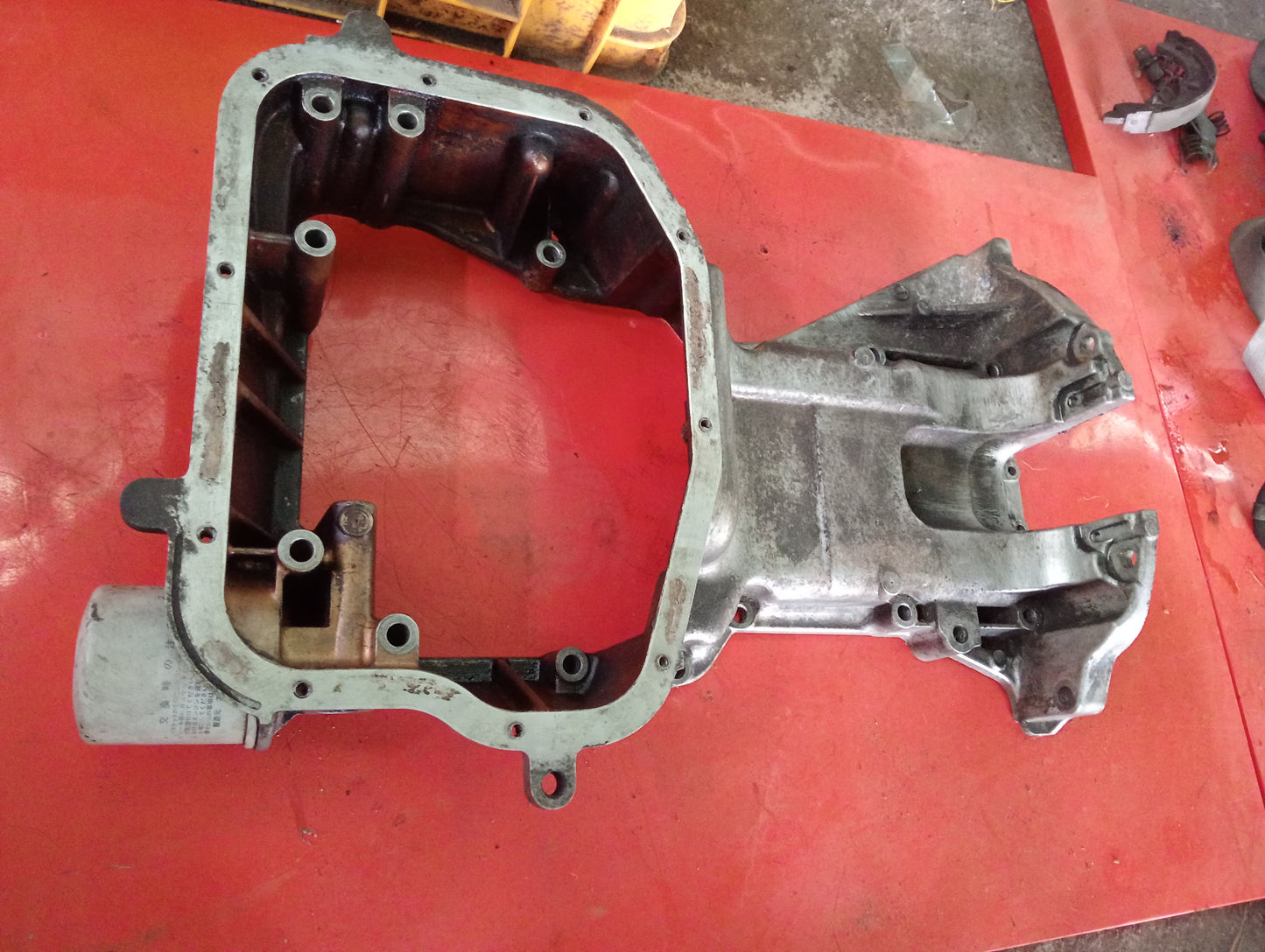 Nissan | X-Trail | Upper Oil Pan