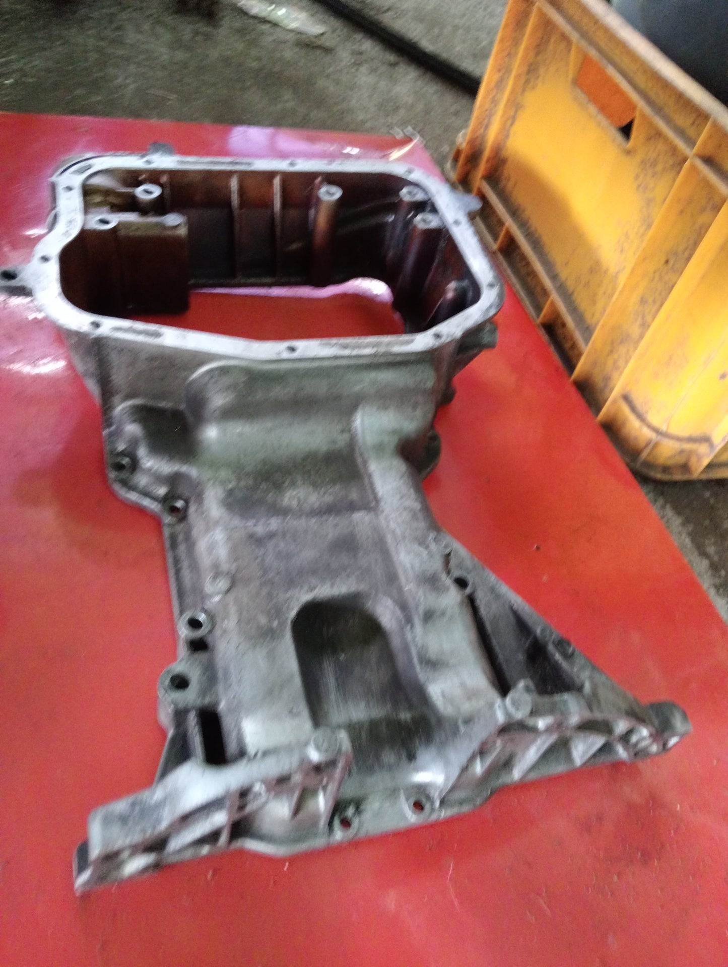 Nissan | X-Trail | Upper Oil Pan
