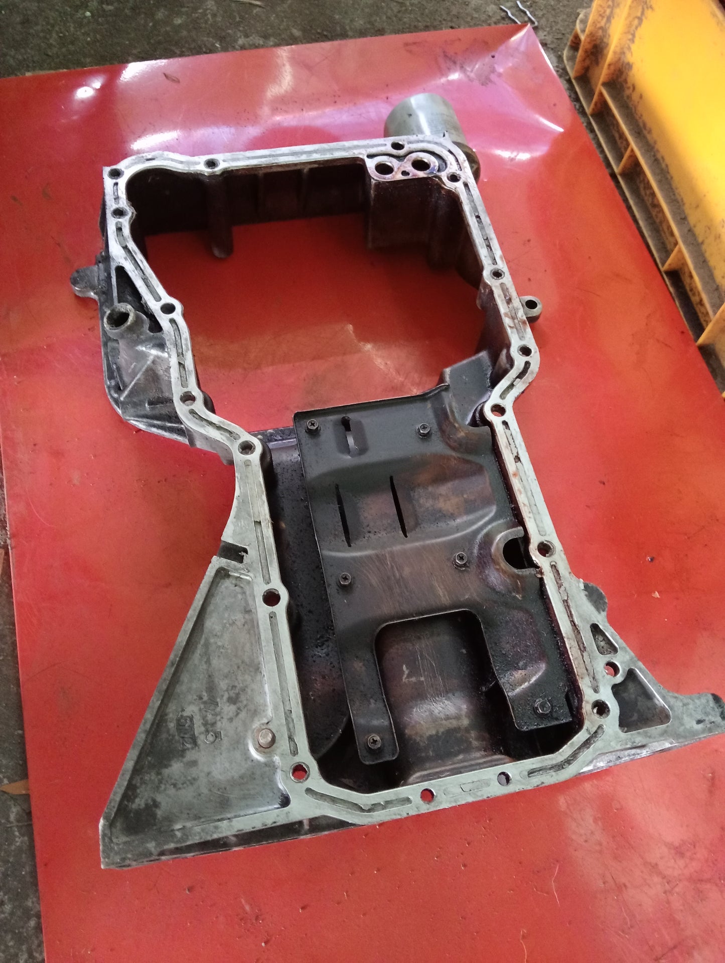 Nissan | X-Trail | Upper Oil Pan