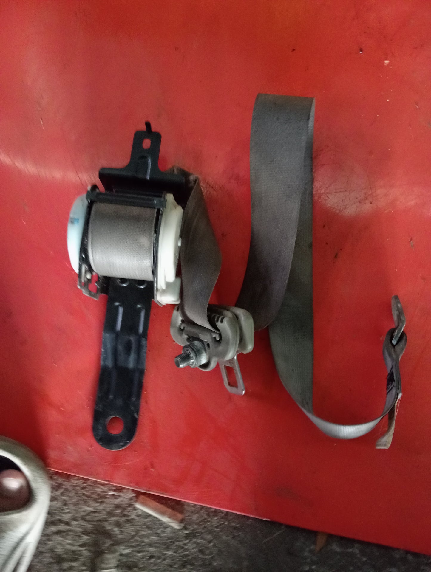 Nissan | X-Trail | Rear Driver Side Seat Belt